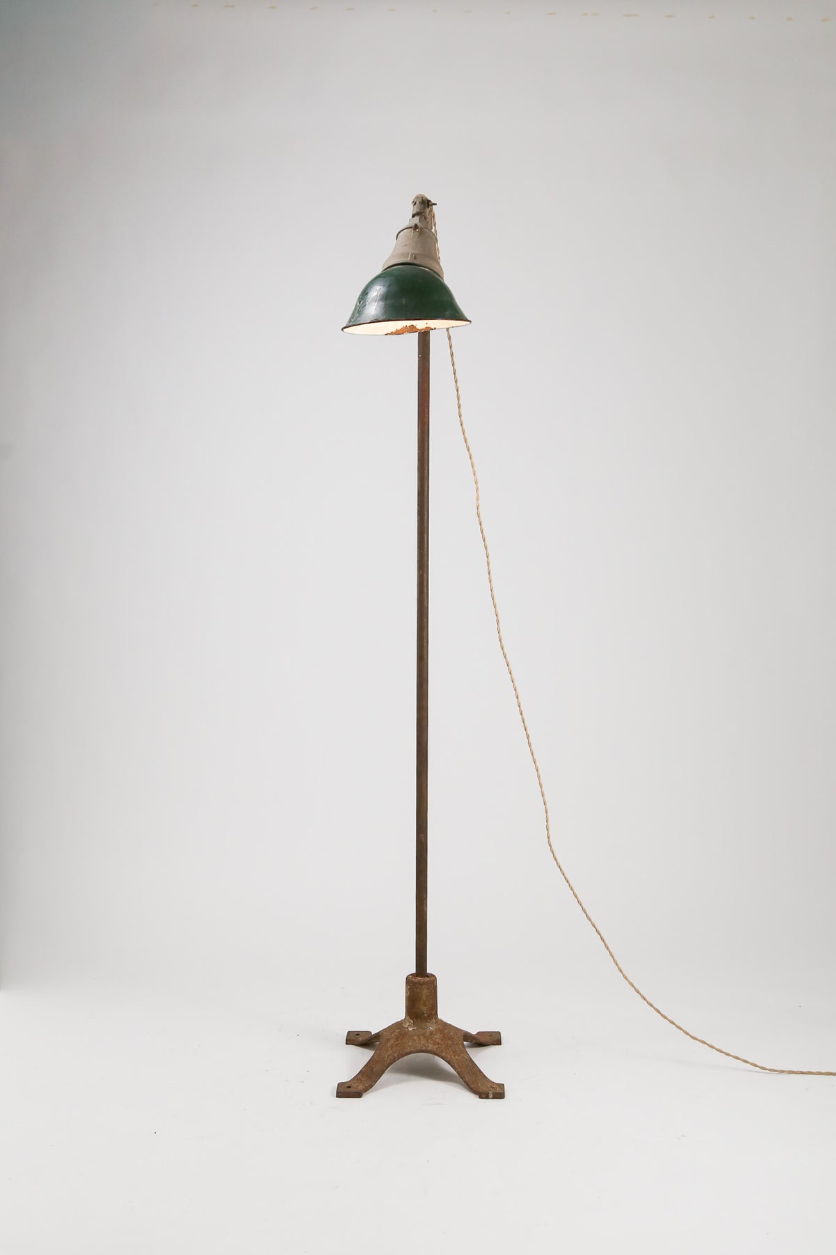 Vintage Industrial Floor Lamp / ヴィンテージ インダストリアル フロアランプ