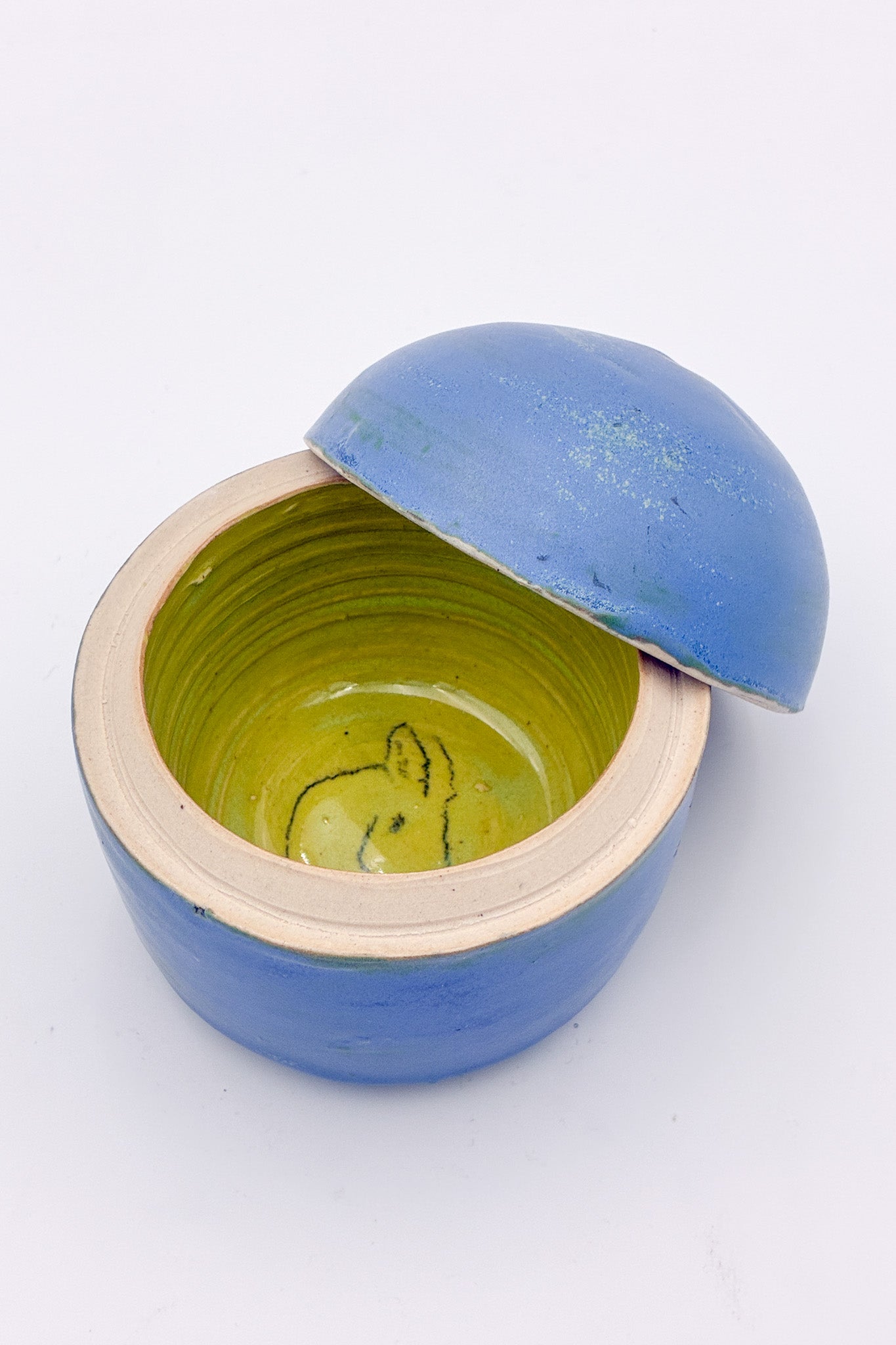 Light Blue Lidded Container / 水色 フタ付き容器