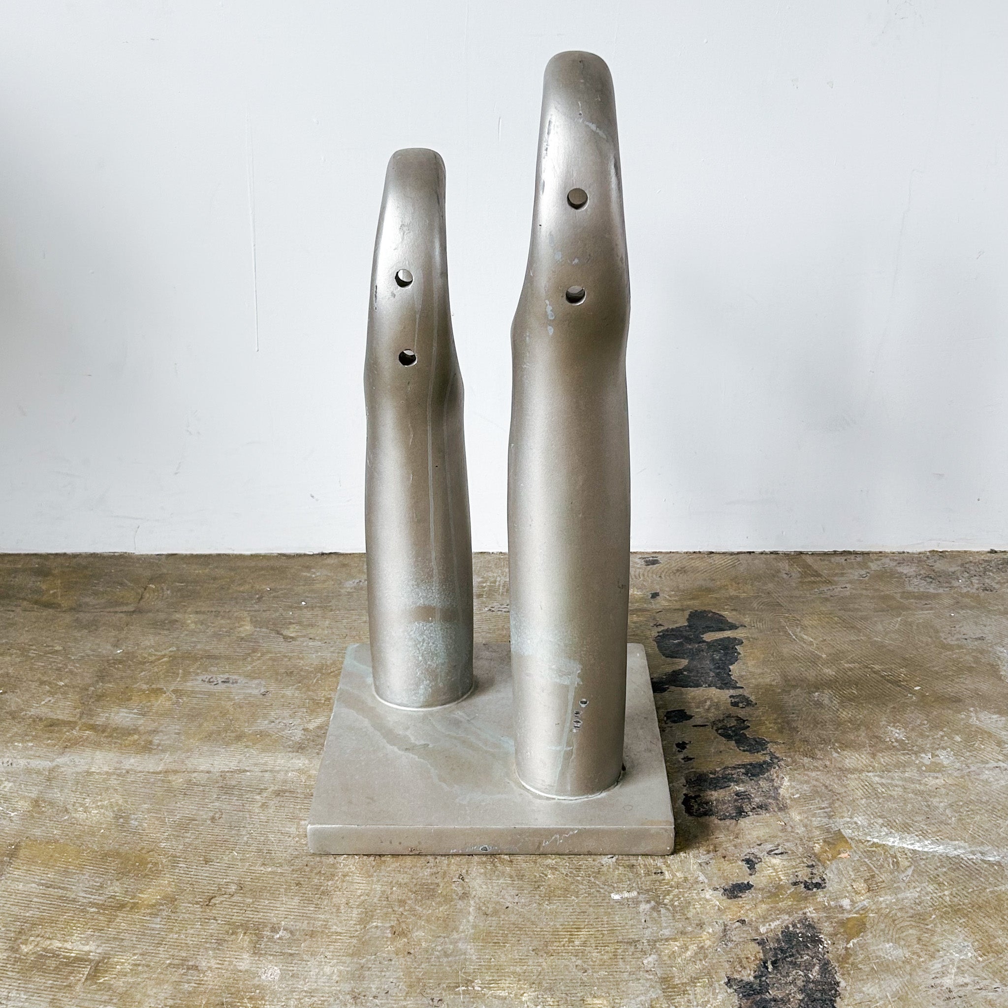 Twin-Face Sculpture / ２つの顔のオブジェ