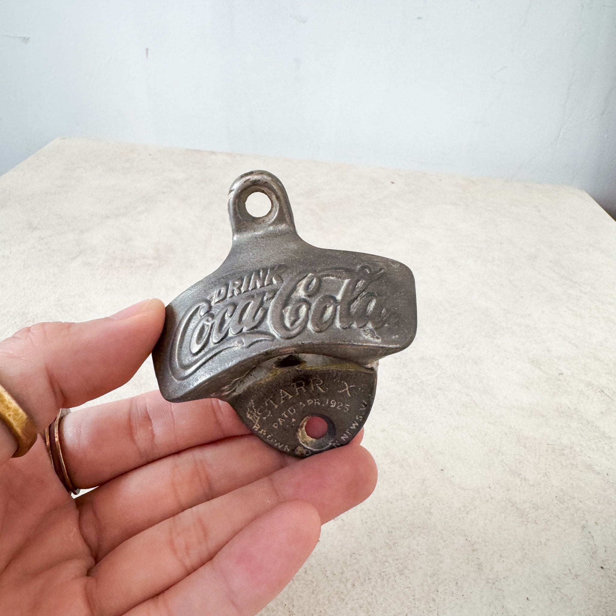 Coca-Cola Wall Bottle Opener / コカ・コーラ壁付け栓抜き