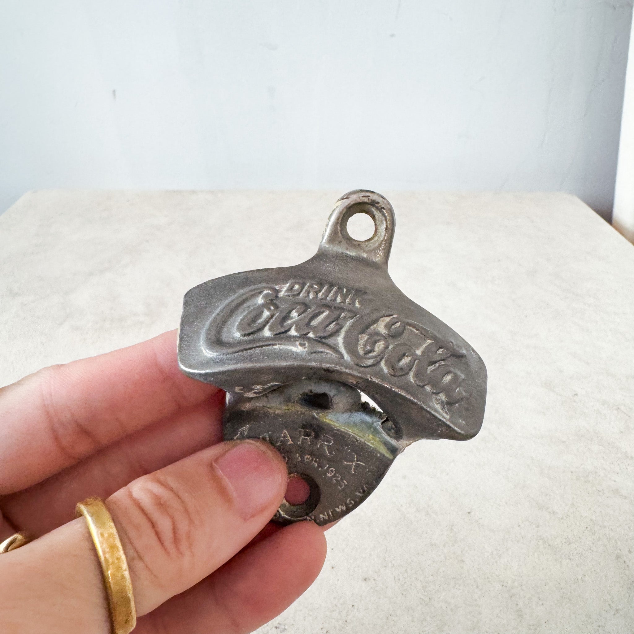 Coca-Cola Wall Bottle Opener / コカ・コーラ壁付け栓抜き