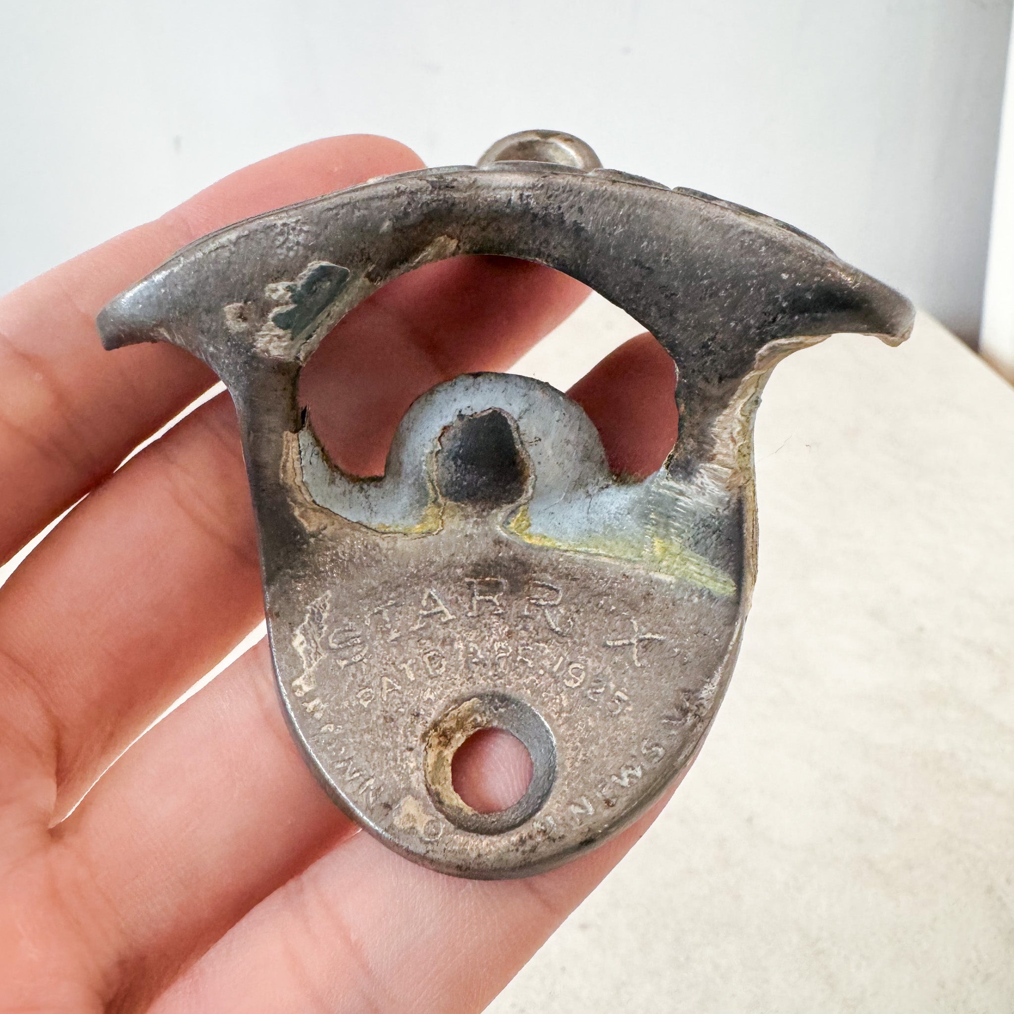 Coca-Cola Wall Bottle Opener / コカ・コーラ壁付け栓抜き