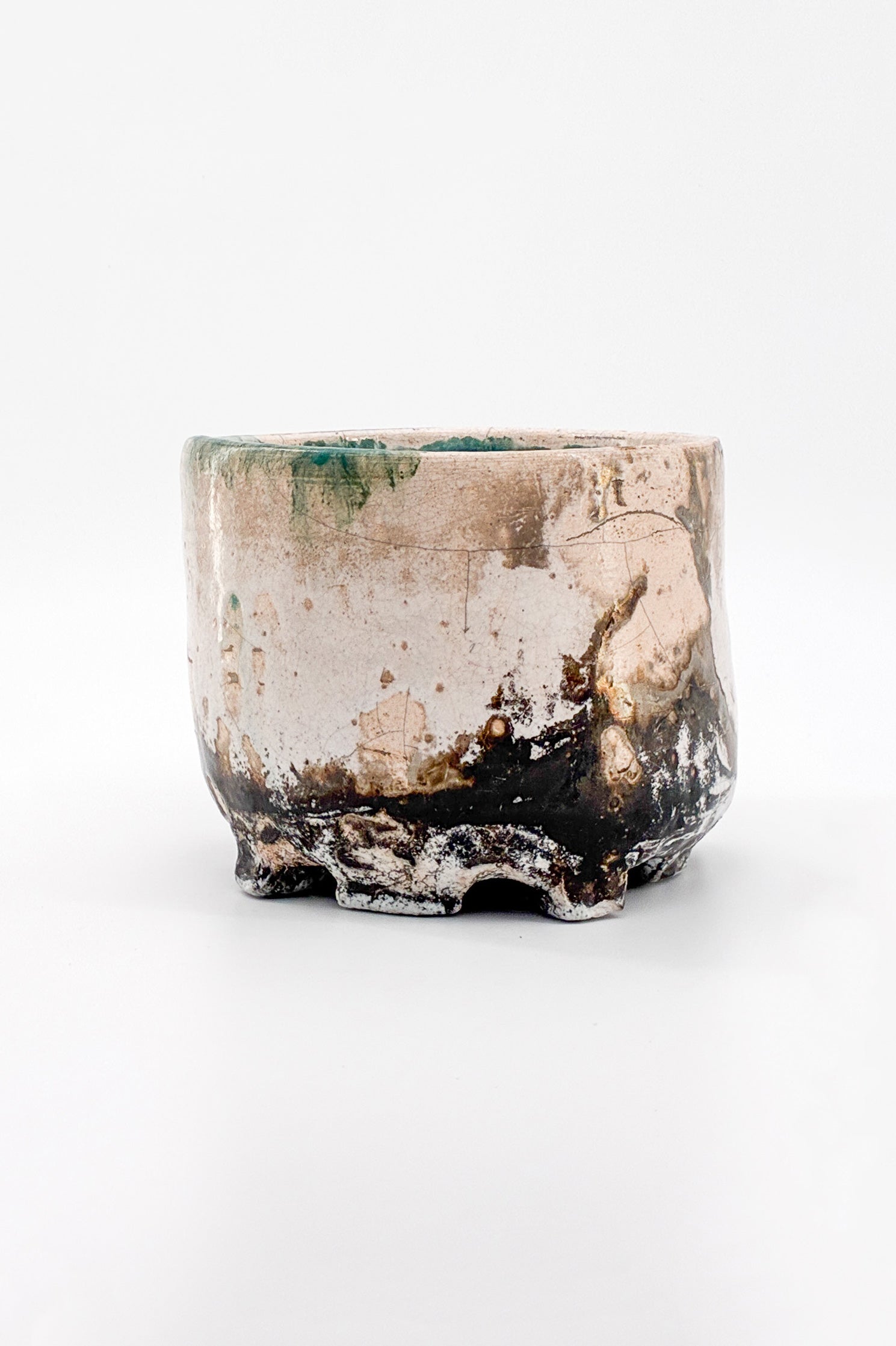 Handcrafted Rustic Ceramic Bowl with Emerald Glaze / 手工芸のラスティック・セラミックボウル
