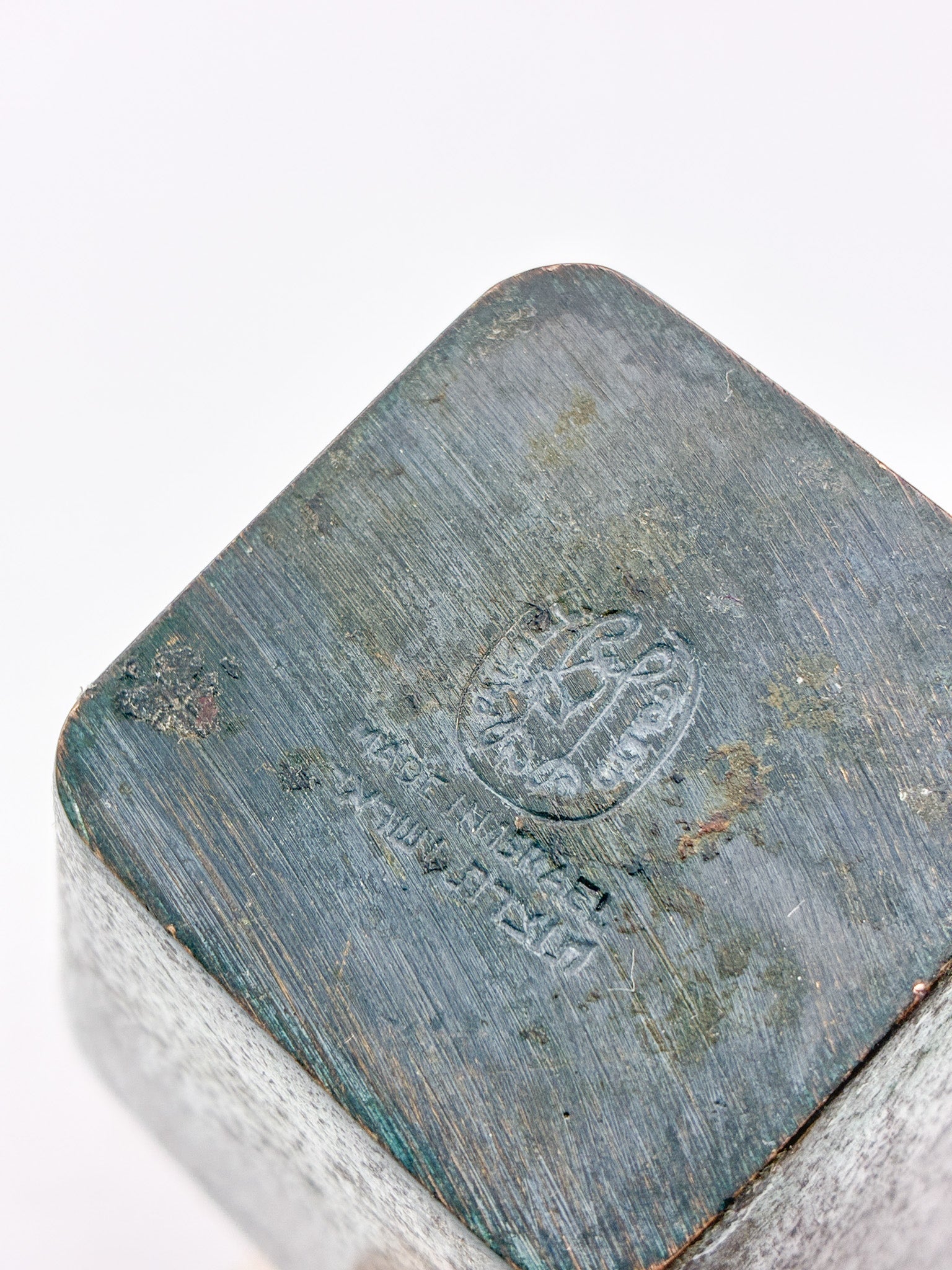 Cast Iron Ashtray with Bell Logo / 鋳鉄製灰皿