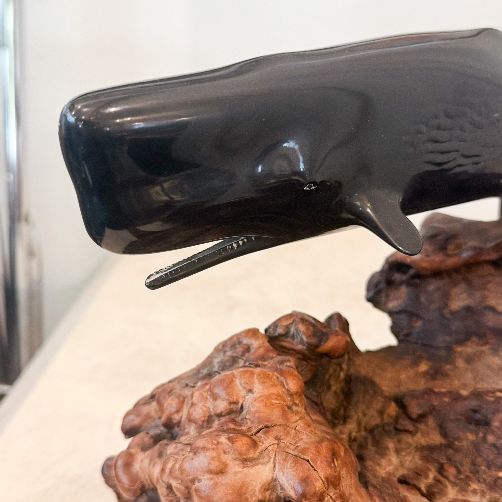 Whale And Burl Object / 鯨と樹瘤のオブジェ