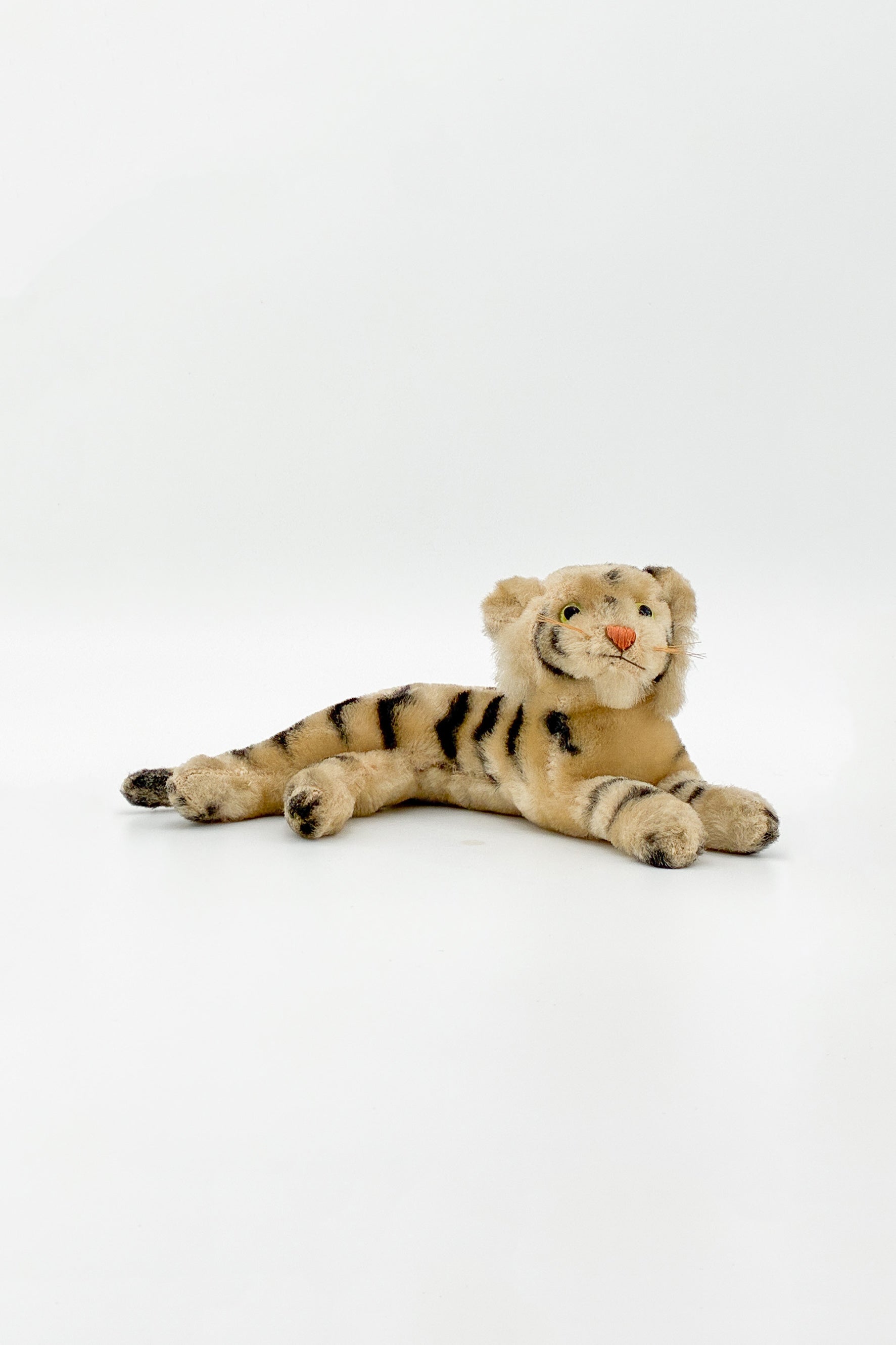 Tiger Plush Toy / トラのぬいぐるみ