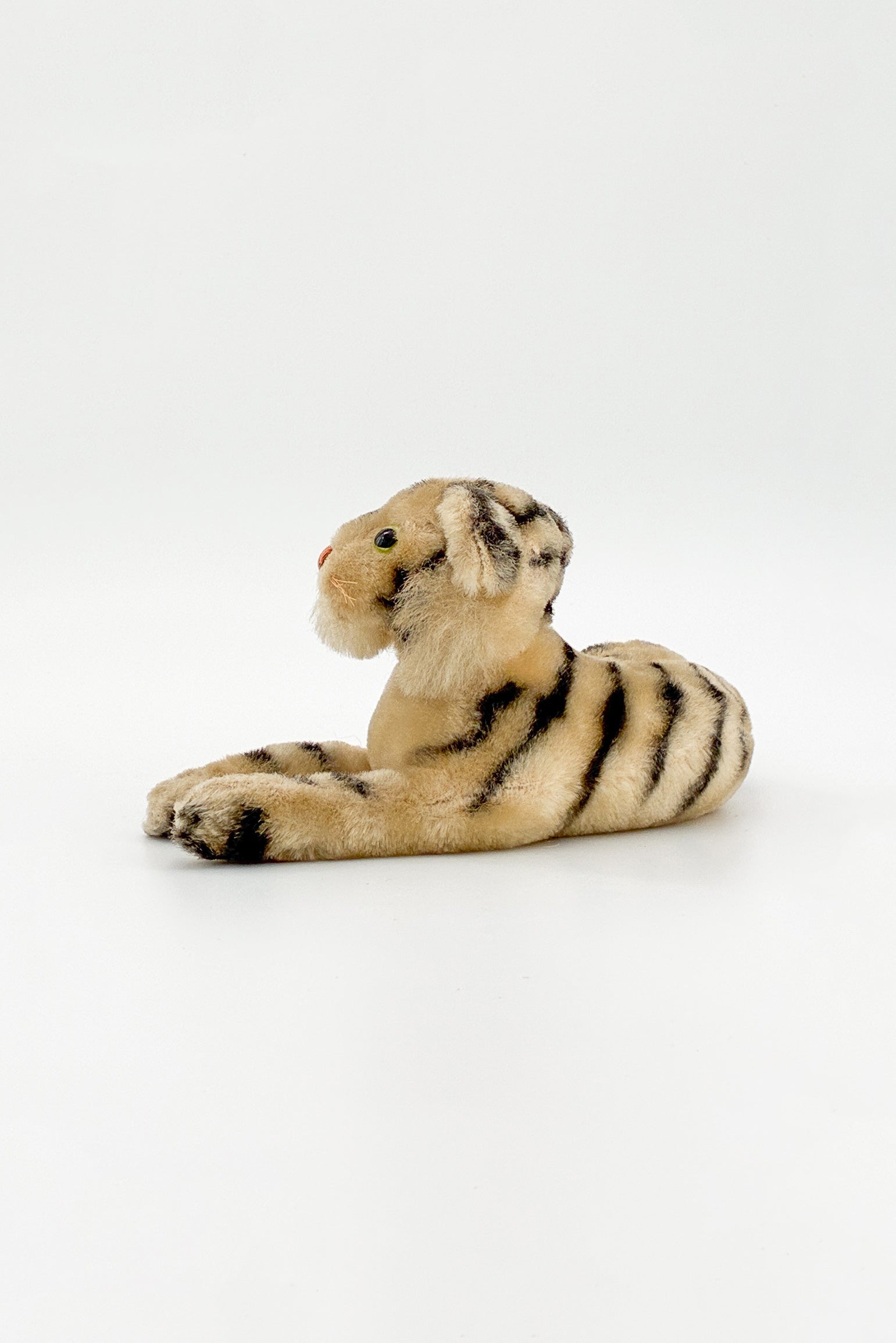 Tiger Plush Toy / トラのぬいぐるみ