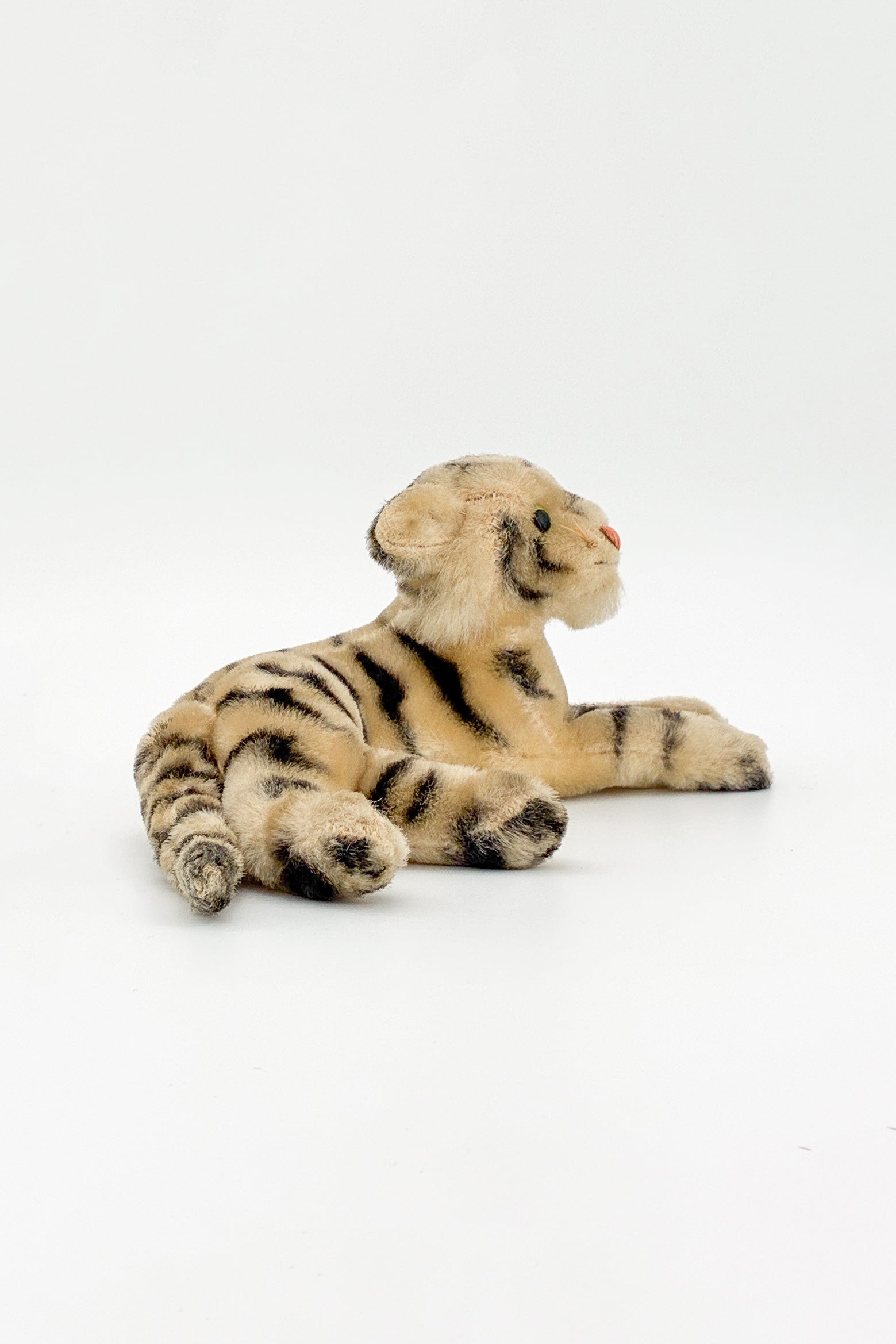 Tiger Plush Toy / トラのぬいぐるみ