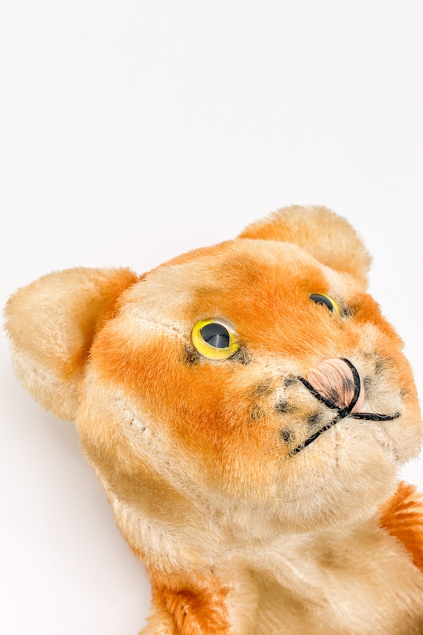 Tiger Puppet / トラ パペット