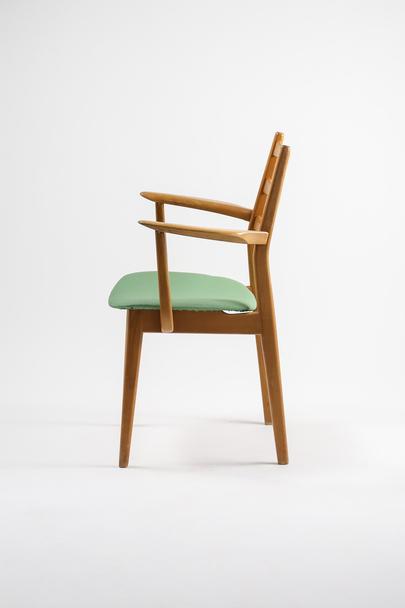 Casala Armchair / カサラ アームチェア