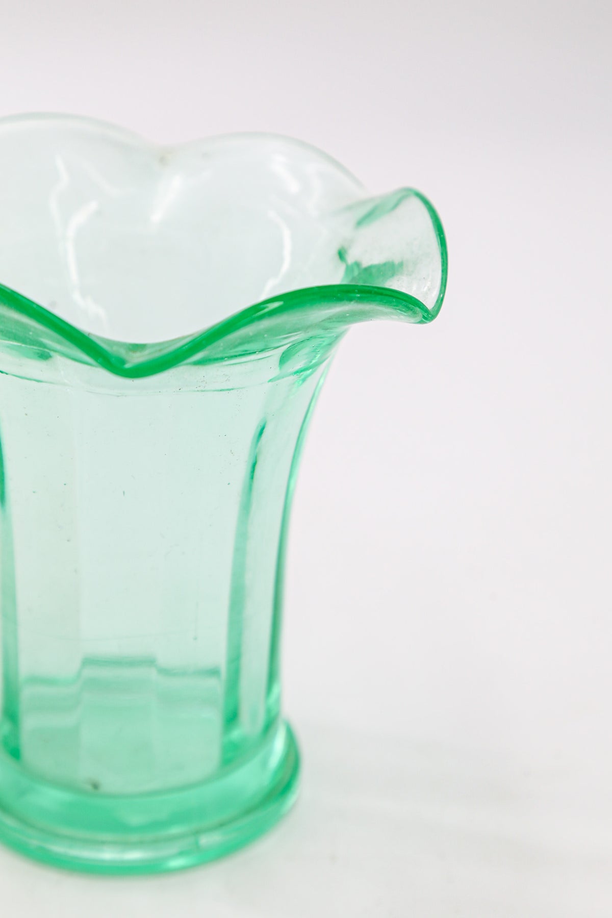 Uranium Glass Small Flower Vase / ウランガラス スモールベース
