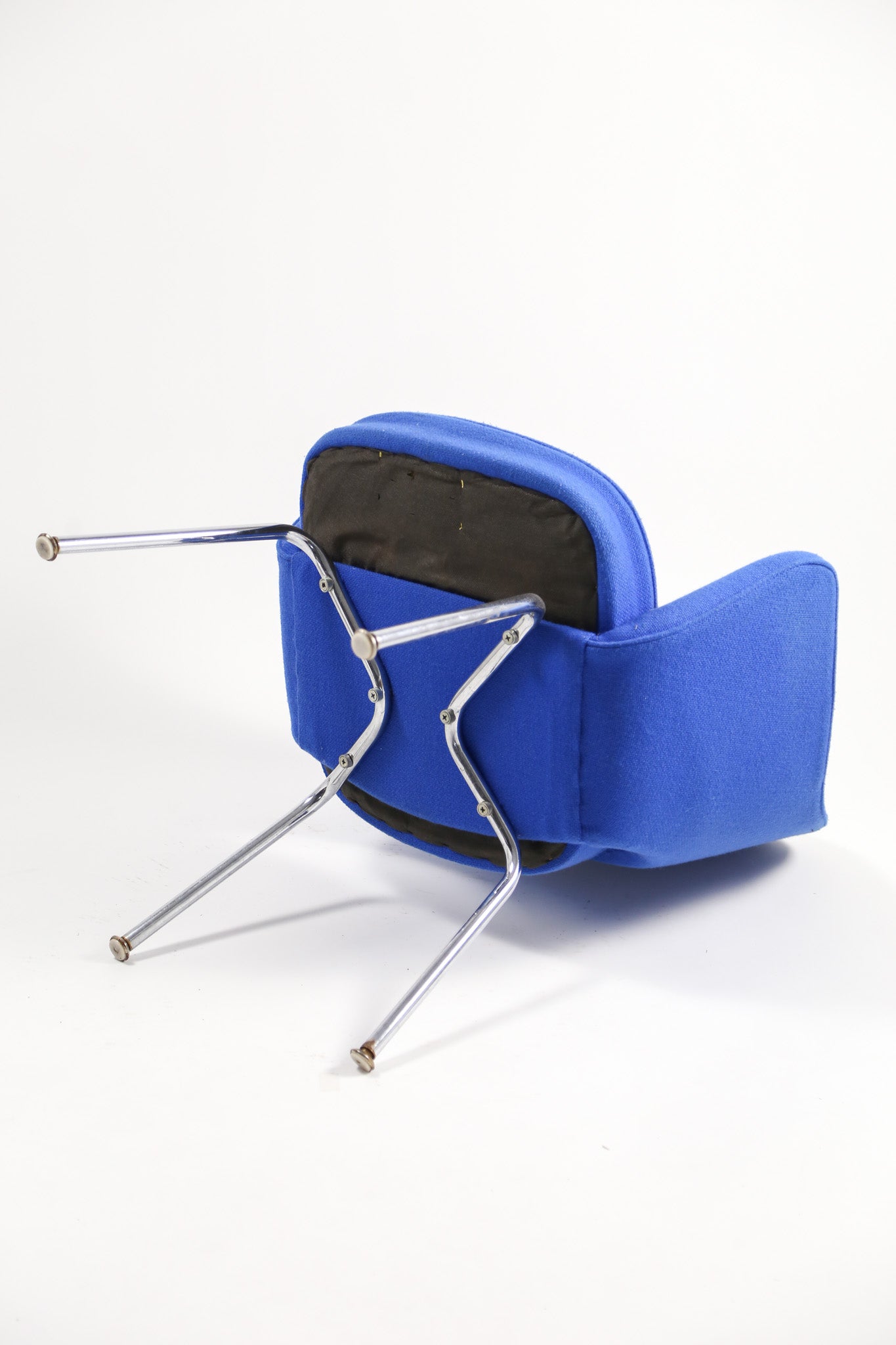 Conference Armchair by Eero Saarinen / カンファレンス アームチェア エーロサーリネン