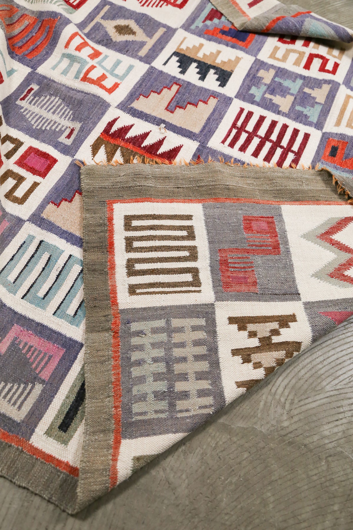 Geometric Pattern Kilim Rug / 幾何学柄 平織り キリムラグ