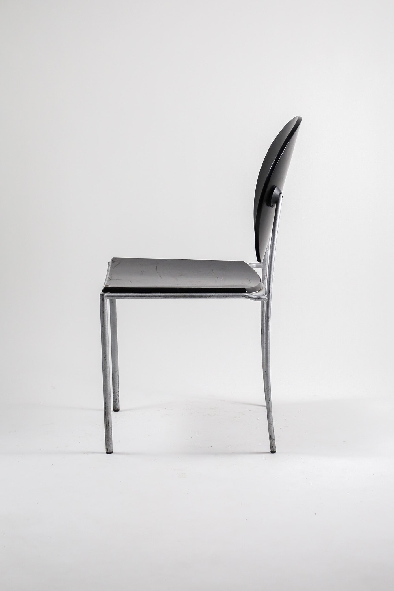 "Vik-Ter 1 Dining Chair" by Dakota Jackson / "ヴィクター 1" ダイニングチェア