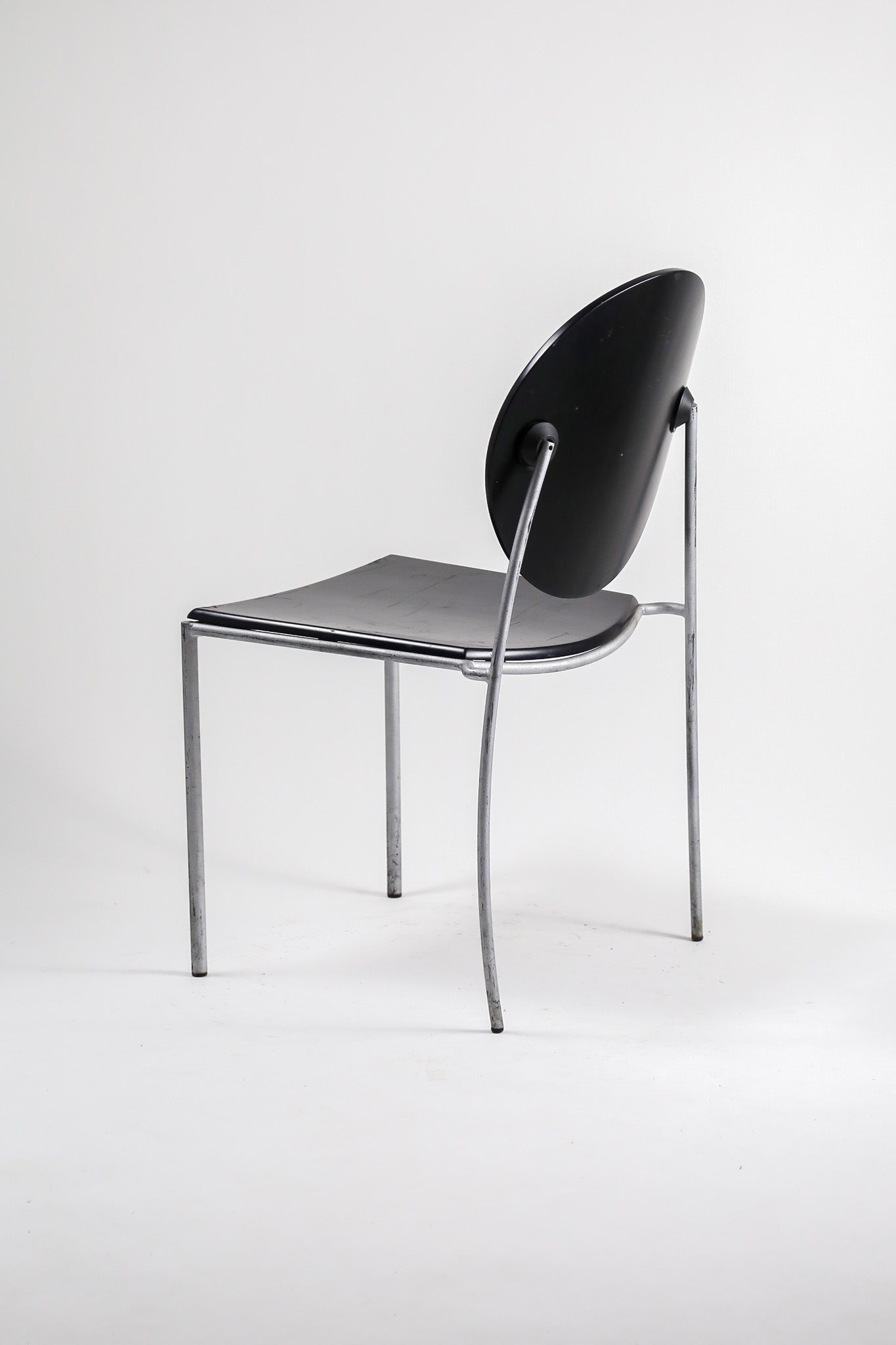 "Vik-Ter 1 Dining Chair" by Dakota Jackson / "ヴィクター 1" ダイニングチェア