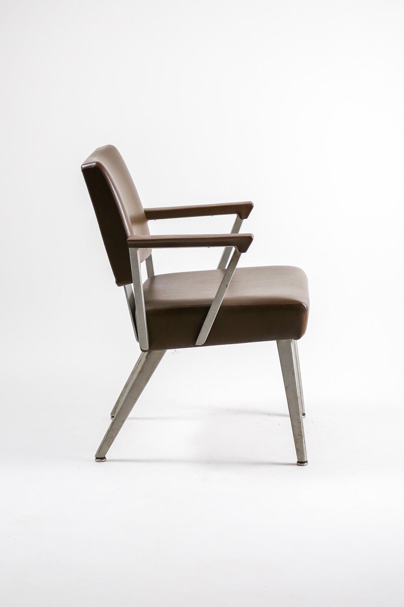 Aluminum Armchair / アルミ アームチェア