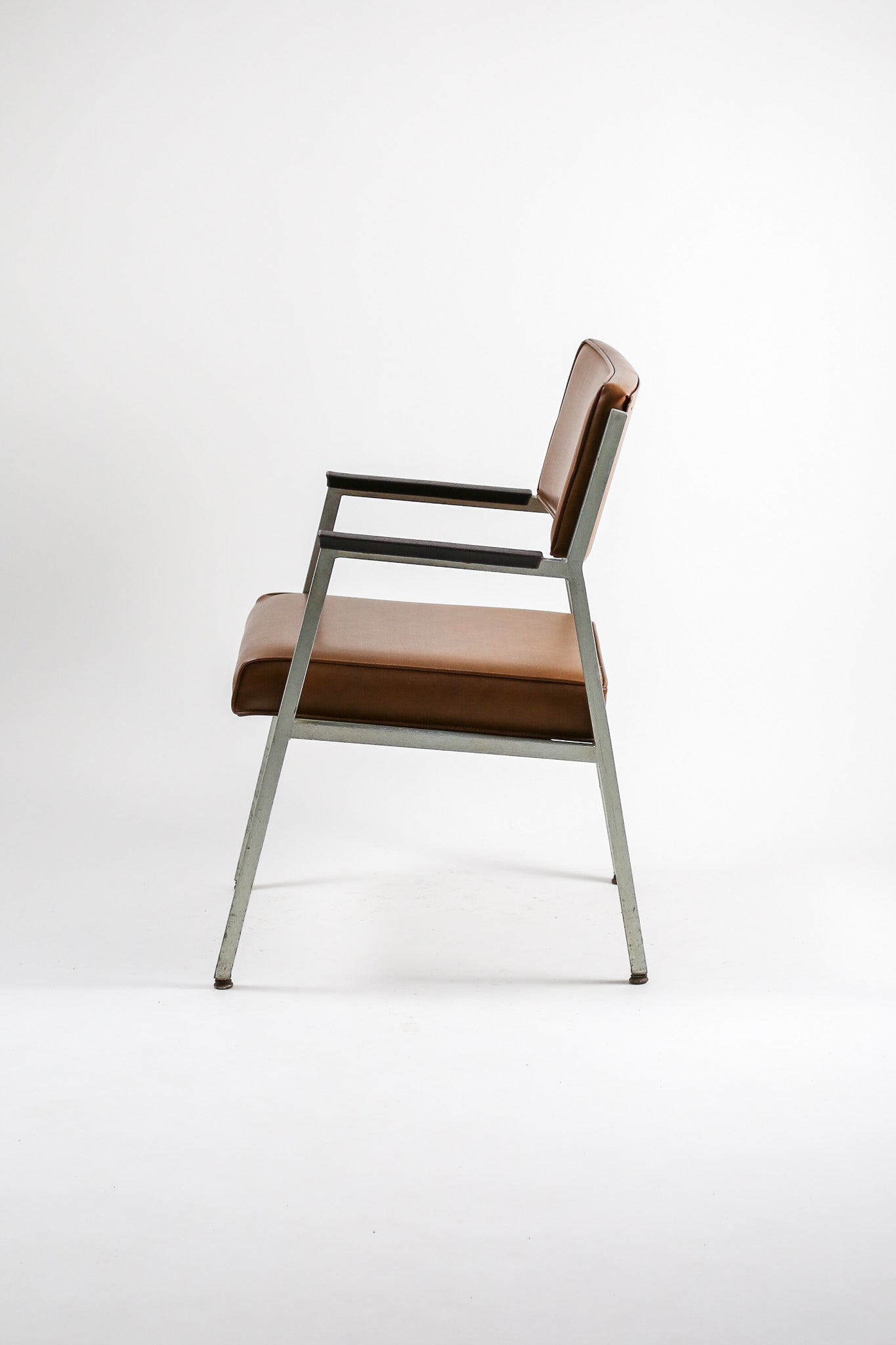 Shaw-Walker Armchair  / ショーウォーカー アームチェア