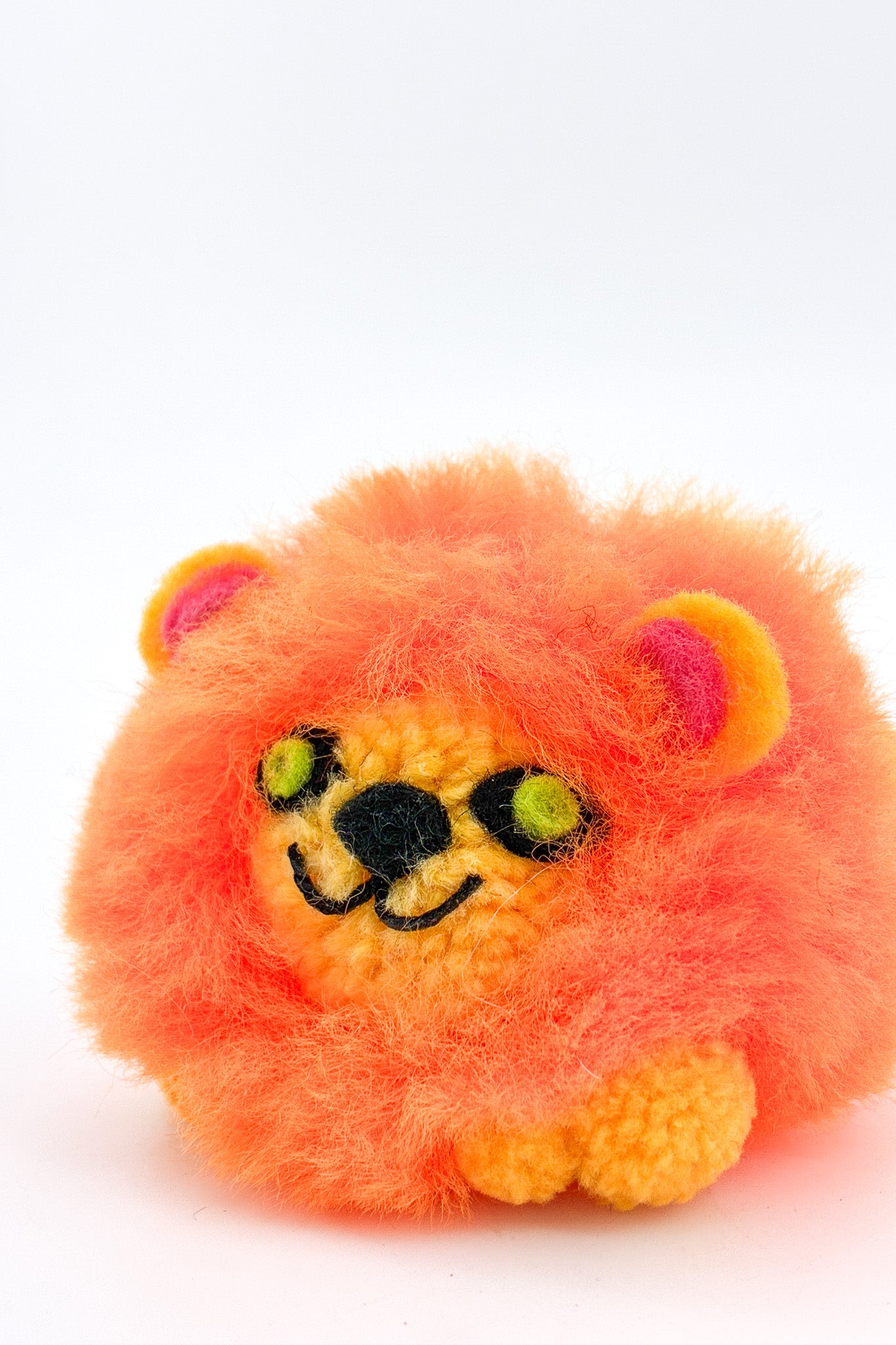 Lion Stuffed Animal / ライオンのぬいぐるみ