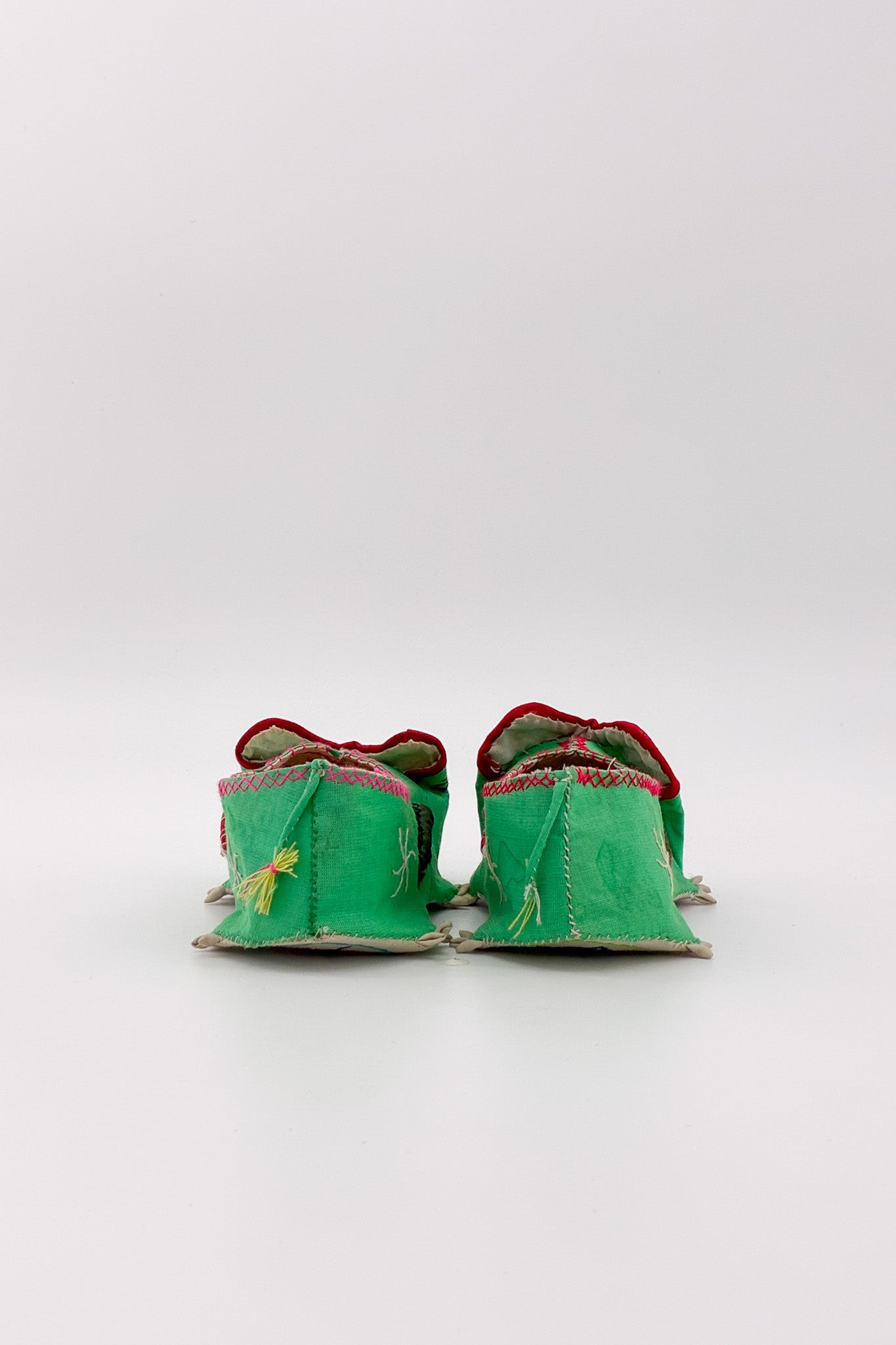 Embroidered Children's Shoes / 刺繍 子供靴
