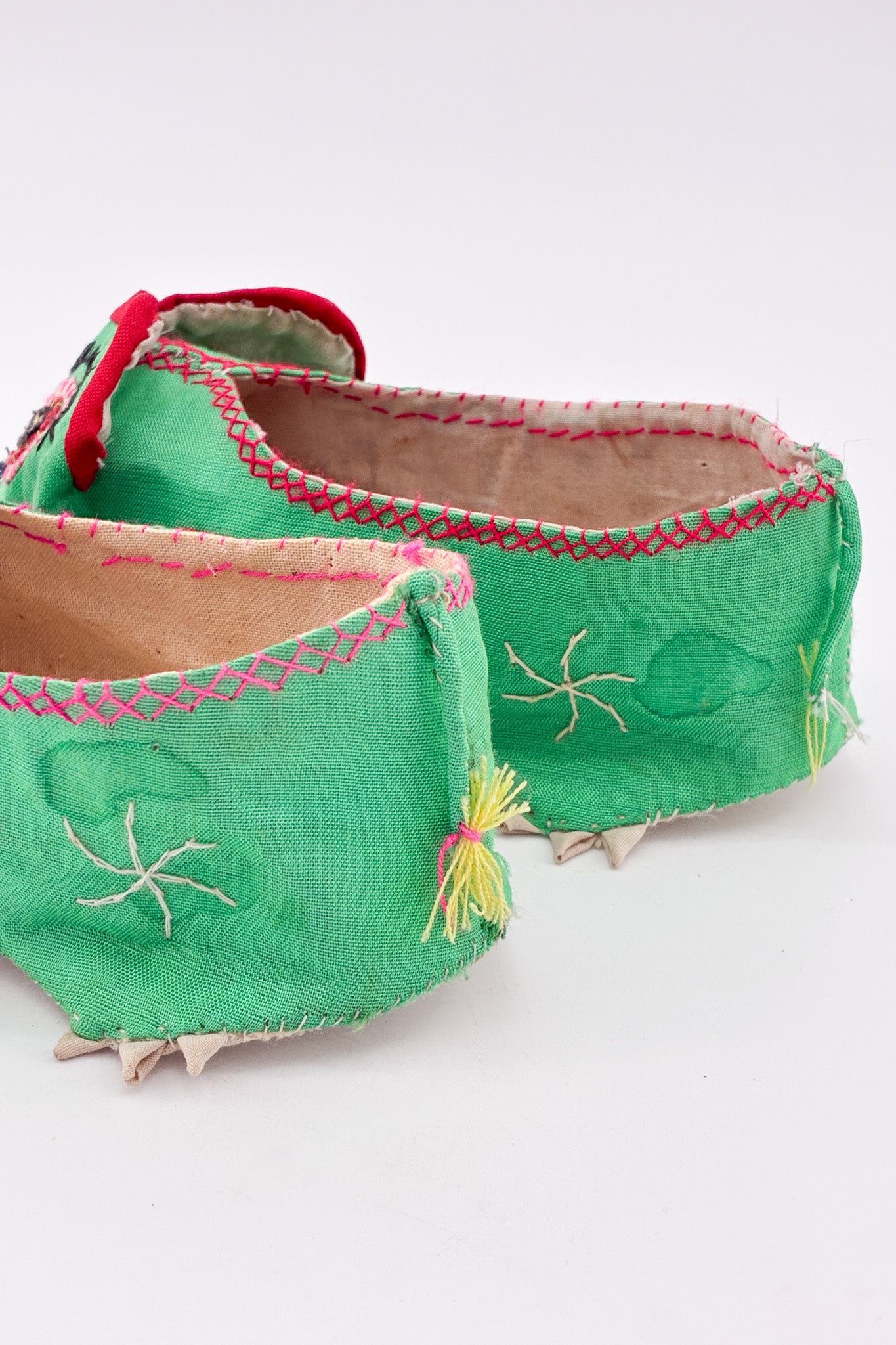 Embroidered Children's Shoes / 刺繍 子供靴