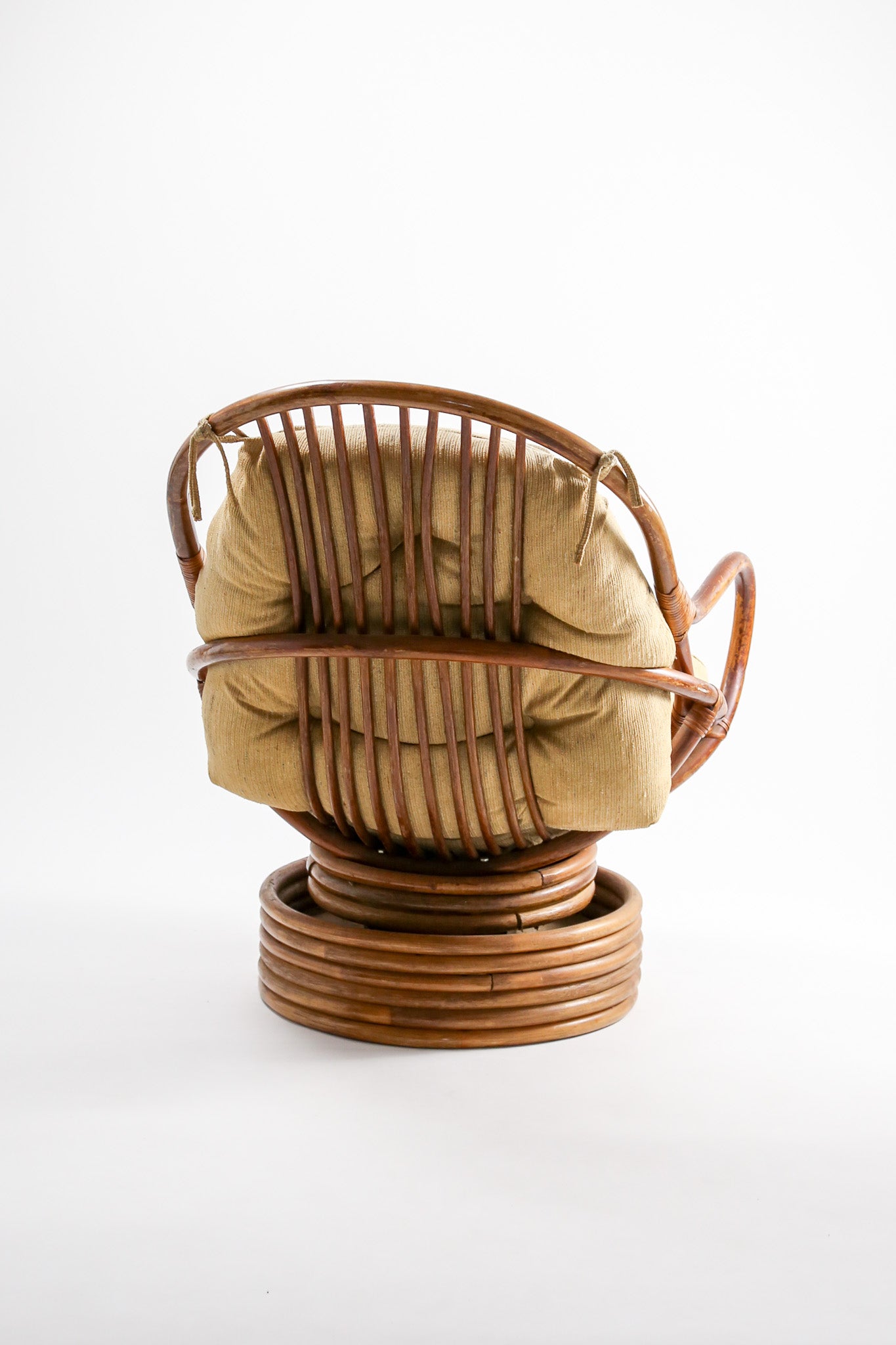 Vintage Rattan Swivel Lounge Chair / ヴィンテージ ラタン スウィーベル ラウンジチェア
