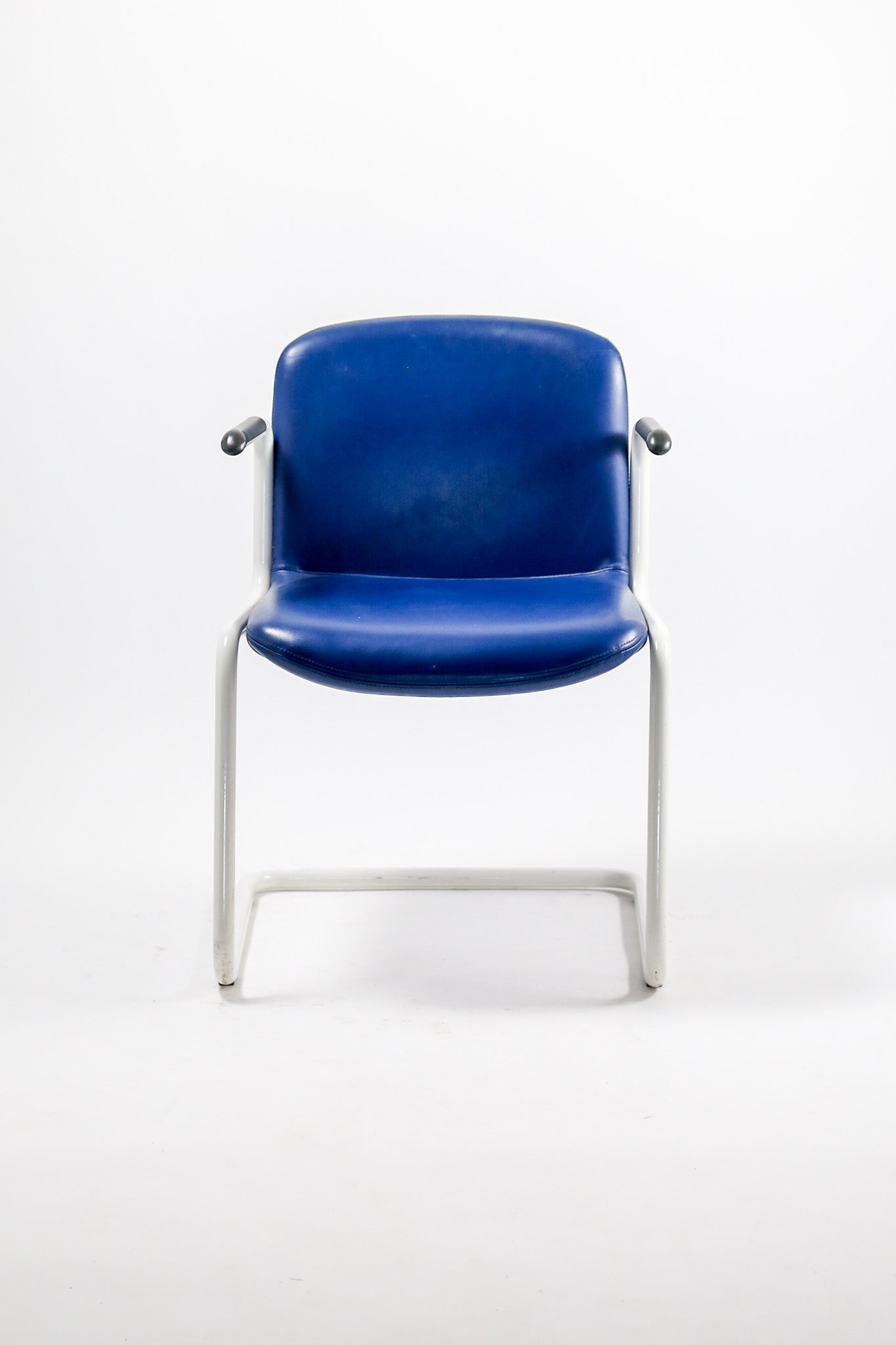 Kinetics Cantilever Armchair / Kinetics社 カンチレバー アームチェア