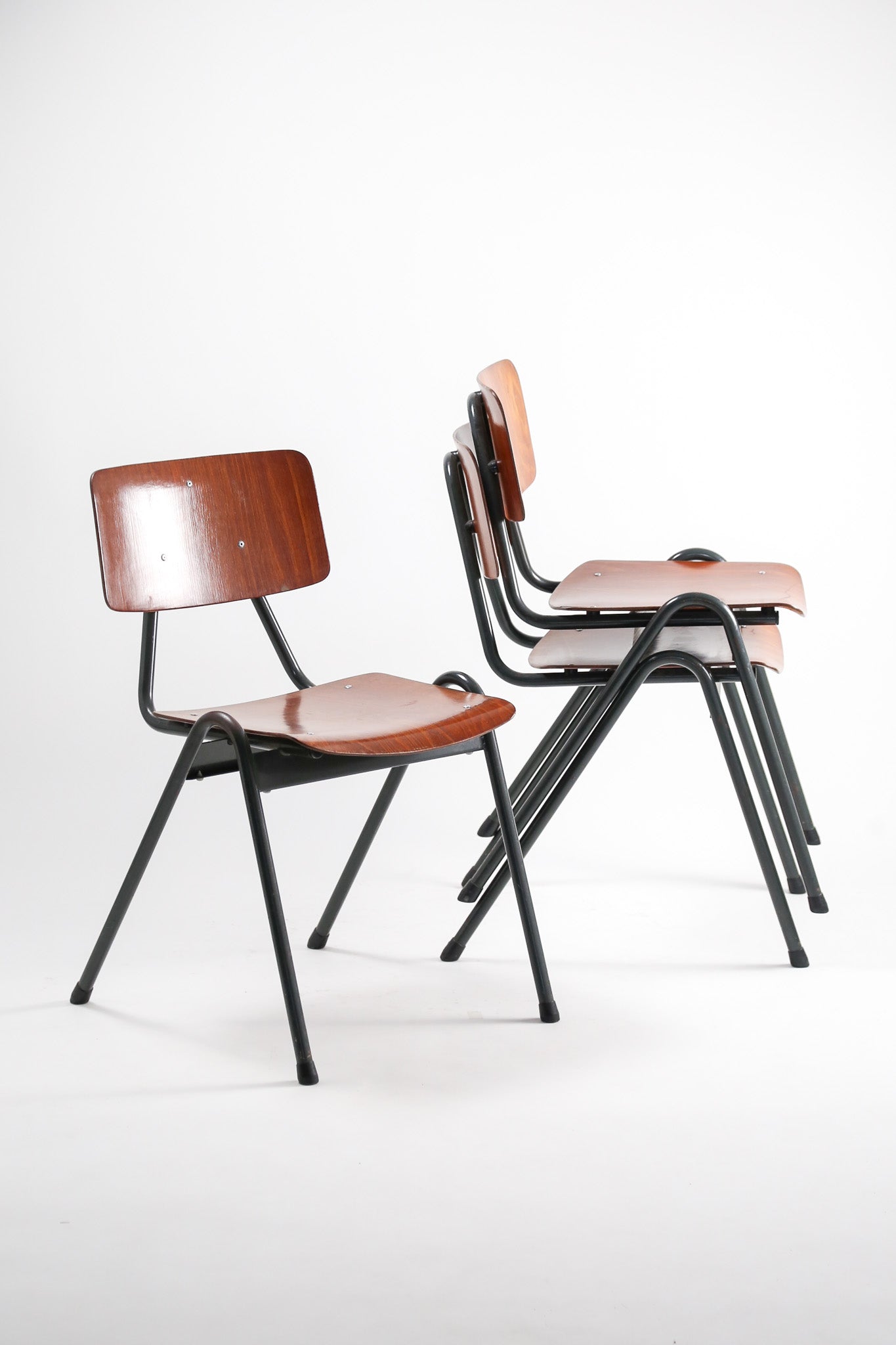 Pagholz Stacking Chair / パグホルツ スタッキングチェア