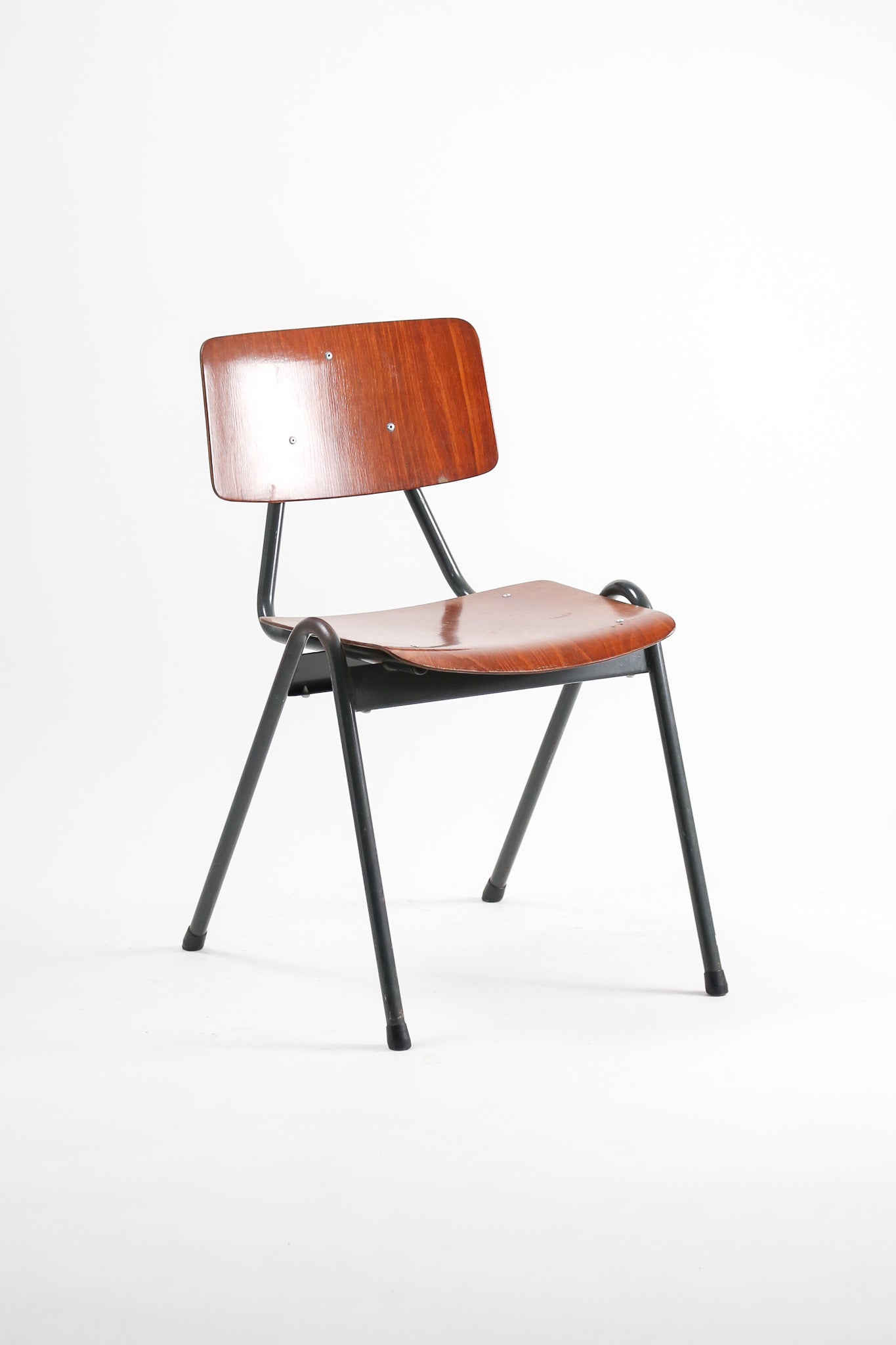 Pagholz Stacking Chair / パグホルツ スタッキングチェア