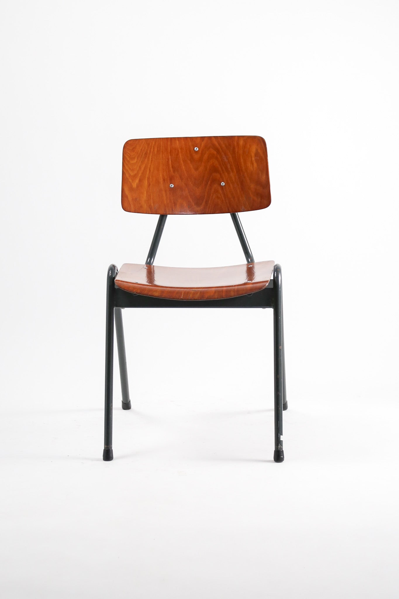 Pagholz Stacking Chair / パグホルツ スタッキングチェア
