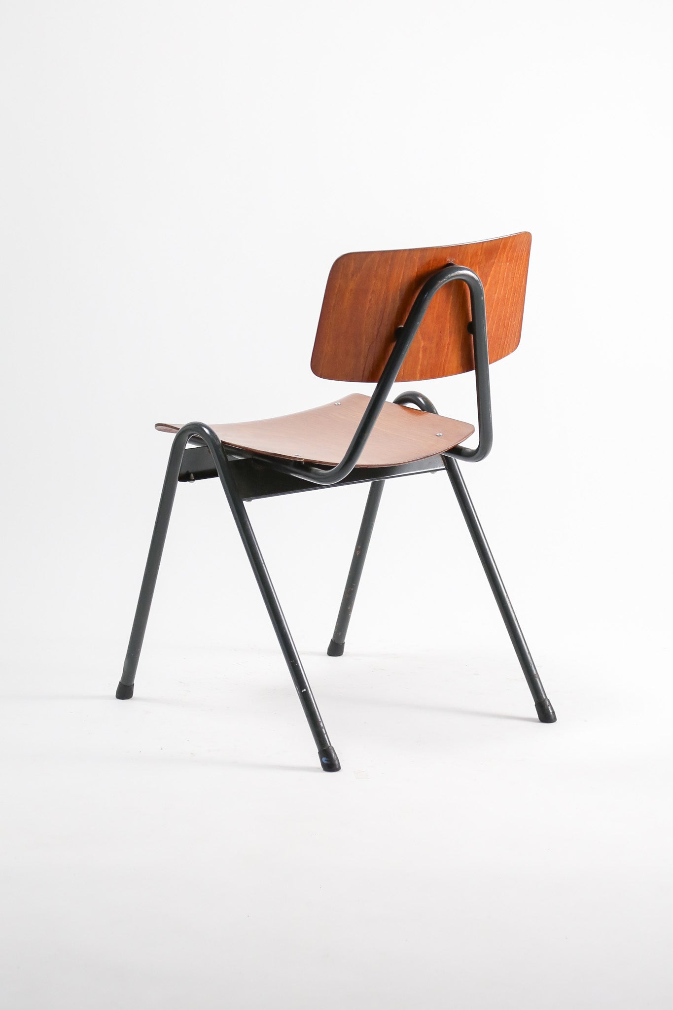 Pagholz Stacking Chair / パグホルツ スタッキングチェア