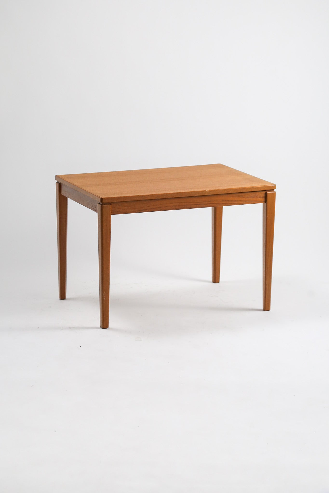 Swedish Vintage Teak Coffee Table / スウェーデン製 ヴィンテージ チーク コーヒーテーブ