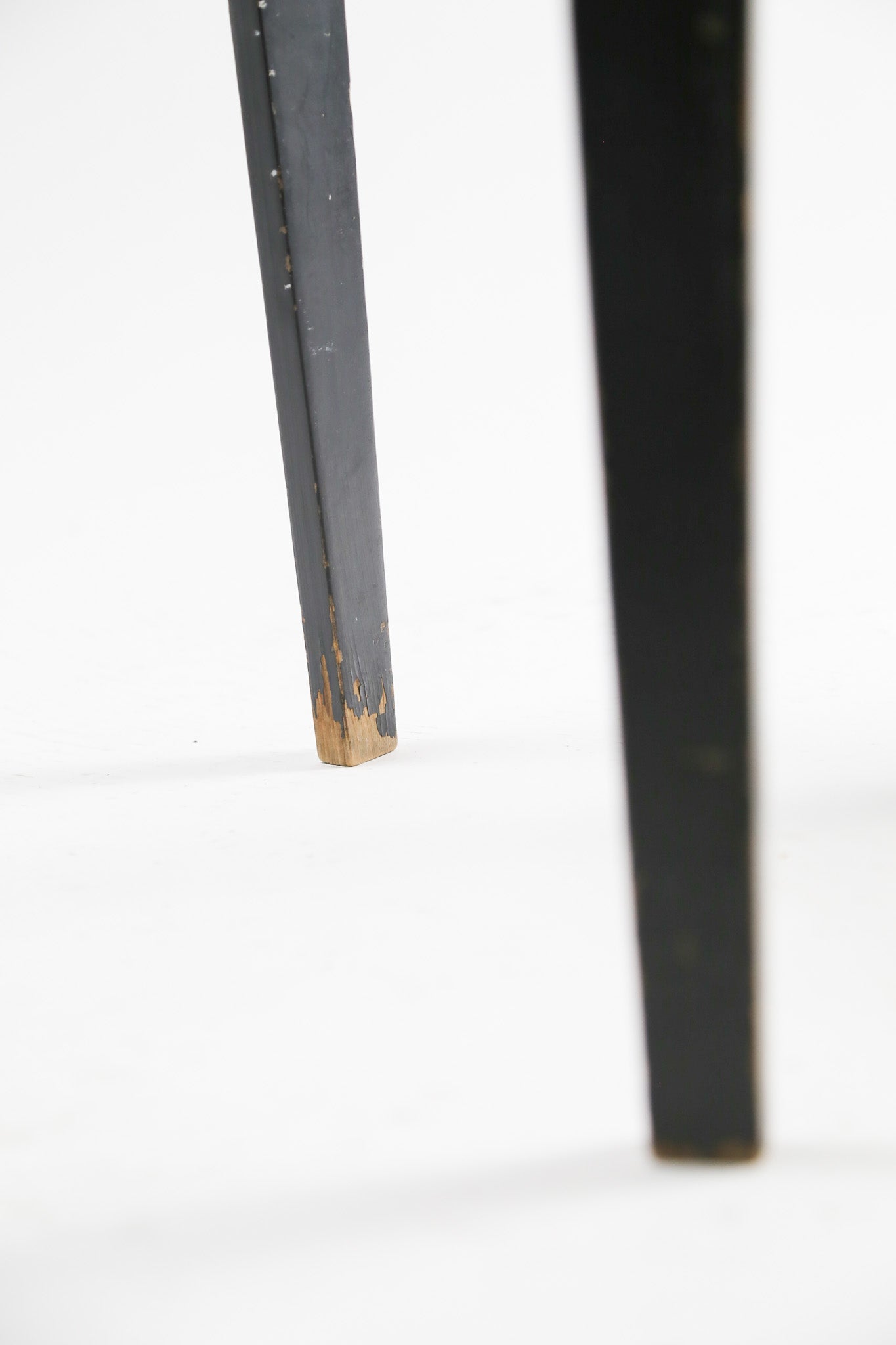 Small Round Side Table / スモールラウンドサイドテーブル