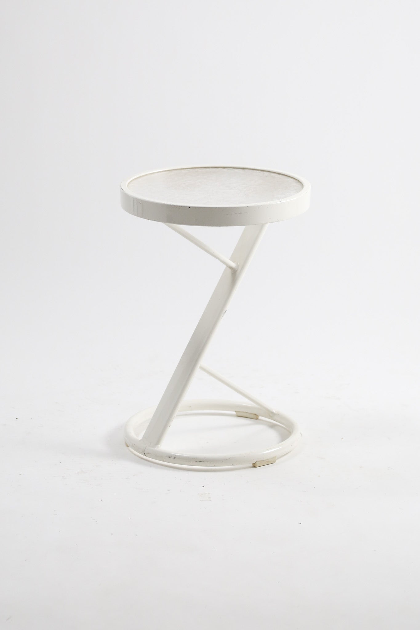 Z-Shape  Round Tea Table Acrylic by Tropitone / Z型 トロピトンティーテーブル