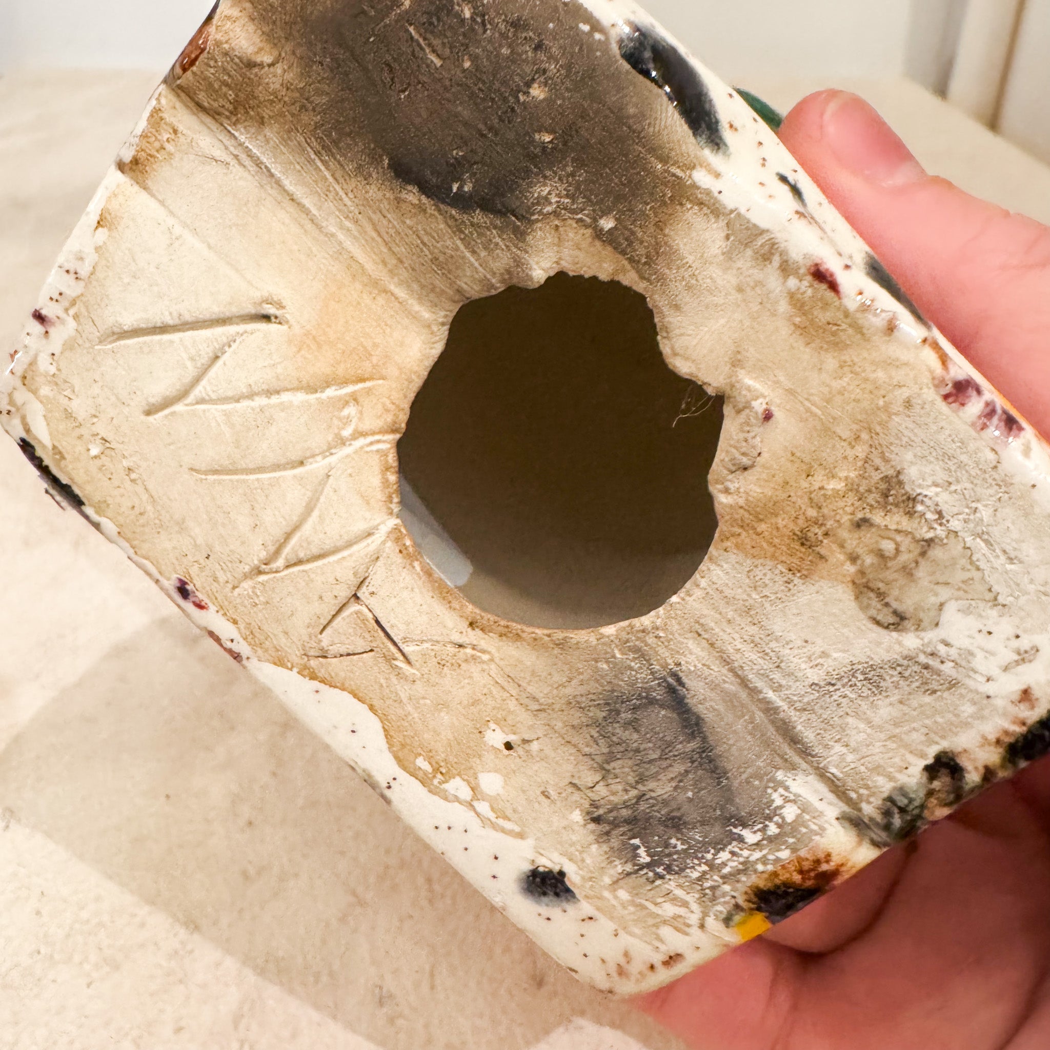 Ceramic Owl  Figurine / セラミックのフクロウ