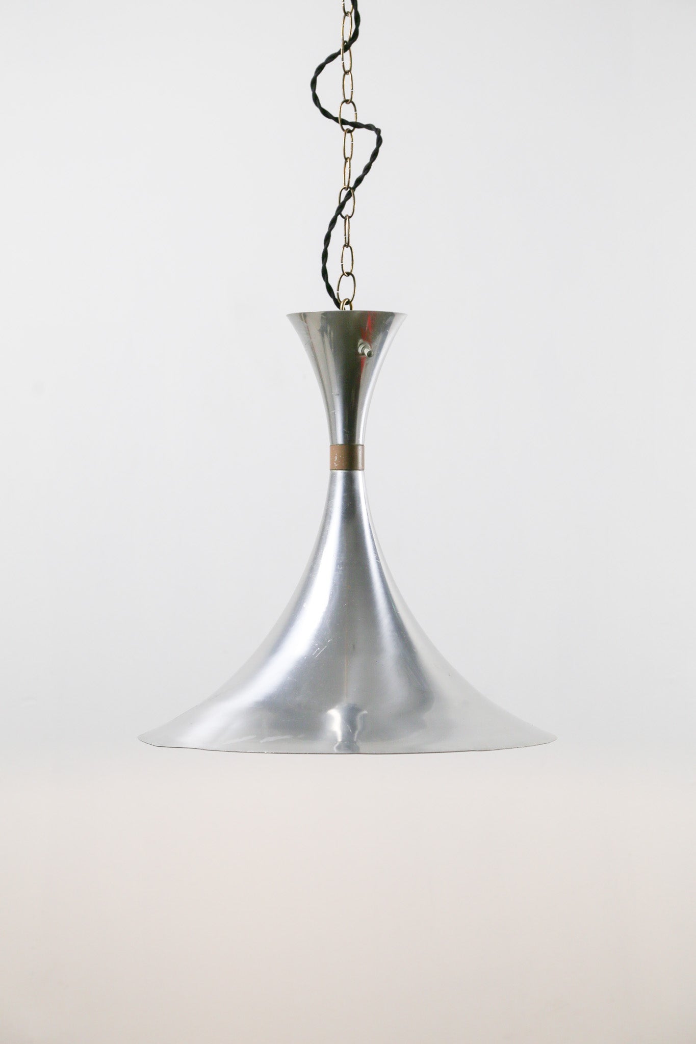 Trumpet Shape Pendant Light / シルバー ラッパ型ライト