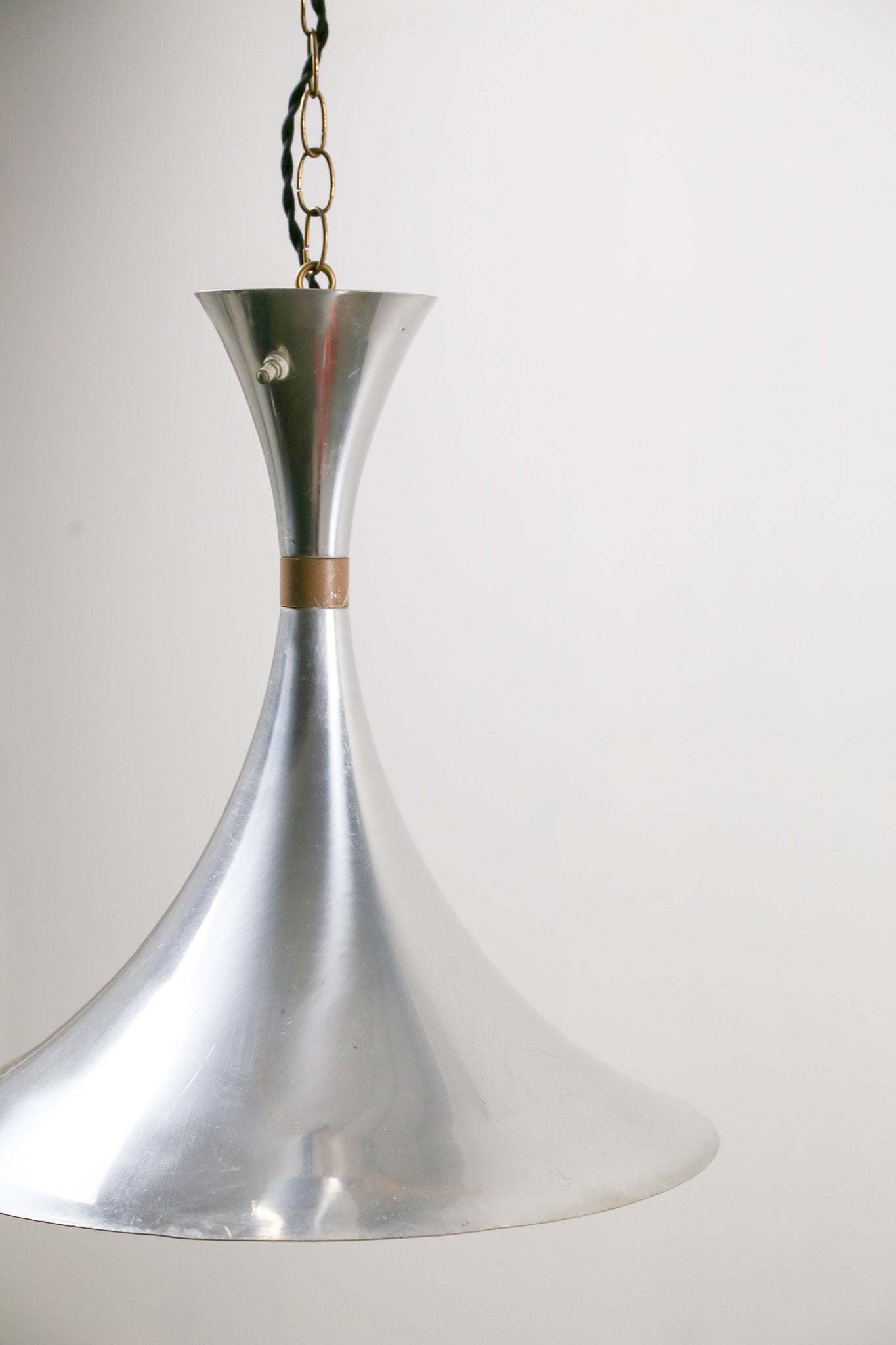 Trumpet Shape Pendant Light / シルバー ラッパ型ライト