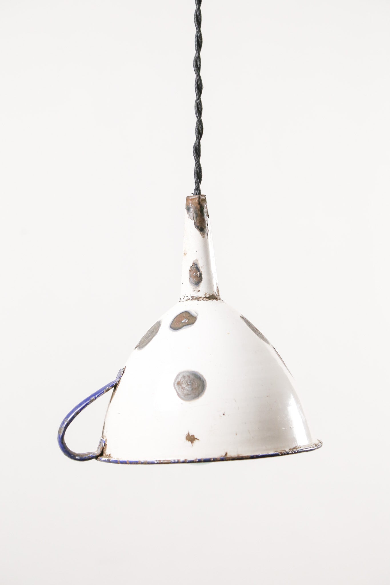 White Enamel Funnel Pendant Light / 白ホーロー ジョウゴ ライト