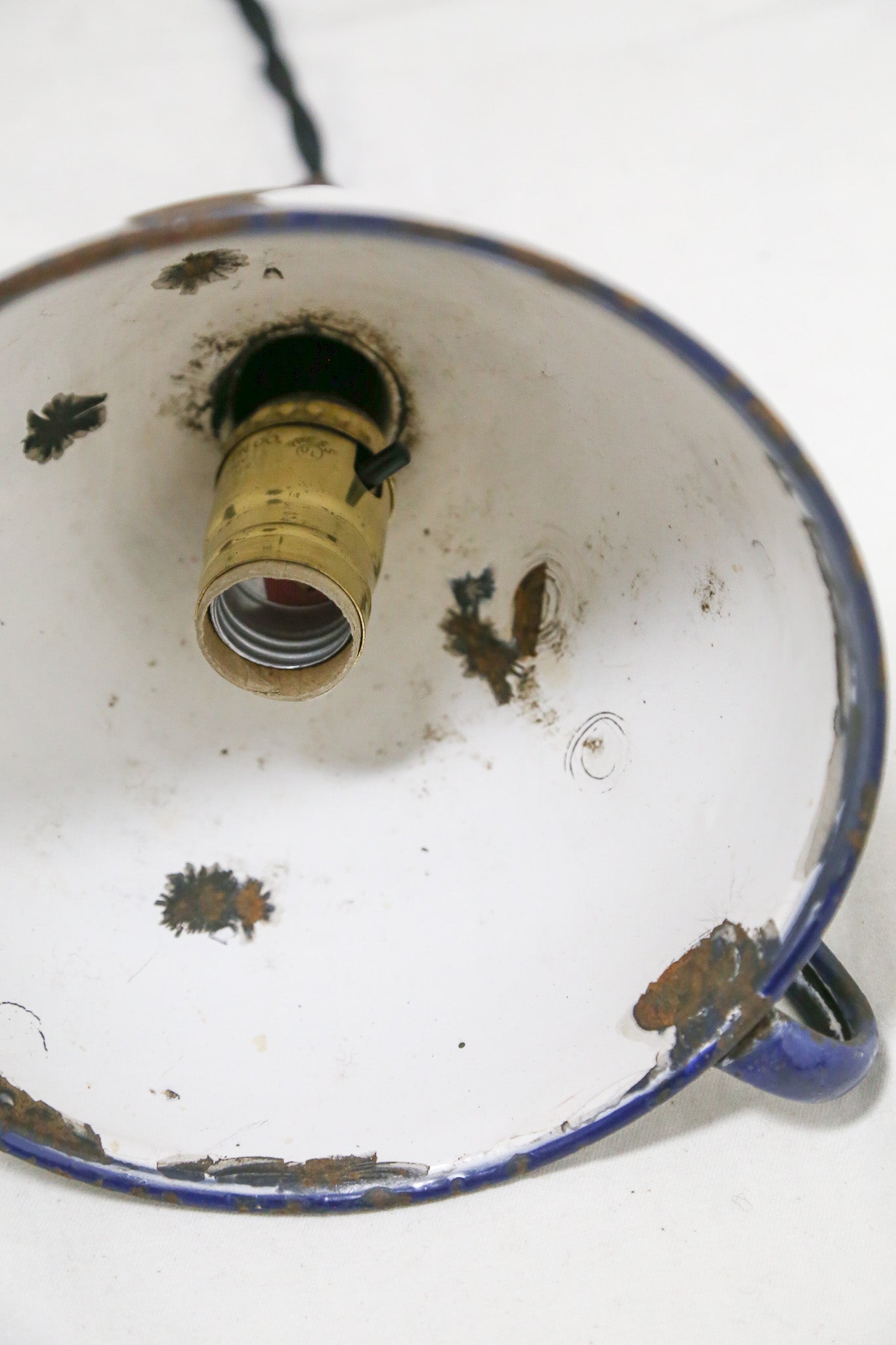 White Enamel Funnel Pendant Light / 白ホーロー ジョウゴ ライト