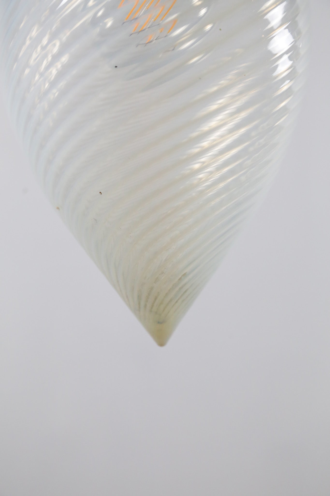 Drip Shaped Opalescent Glass Pendant Light / ドリップ型 オパールセントシェードライト