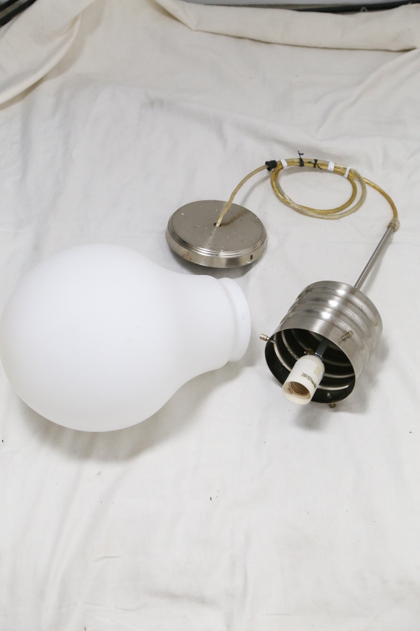 Giant Bulb Table Lamp / 電球型ランプ