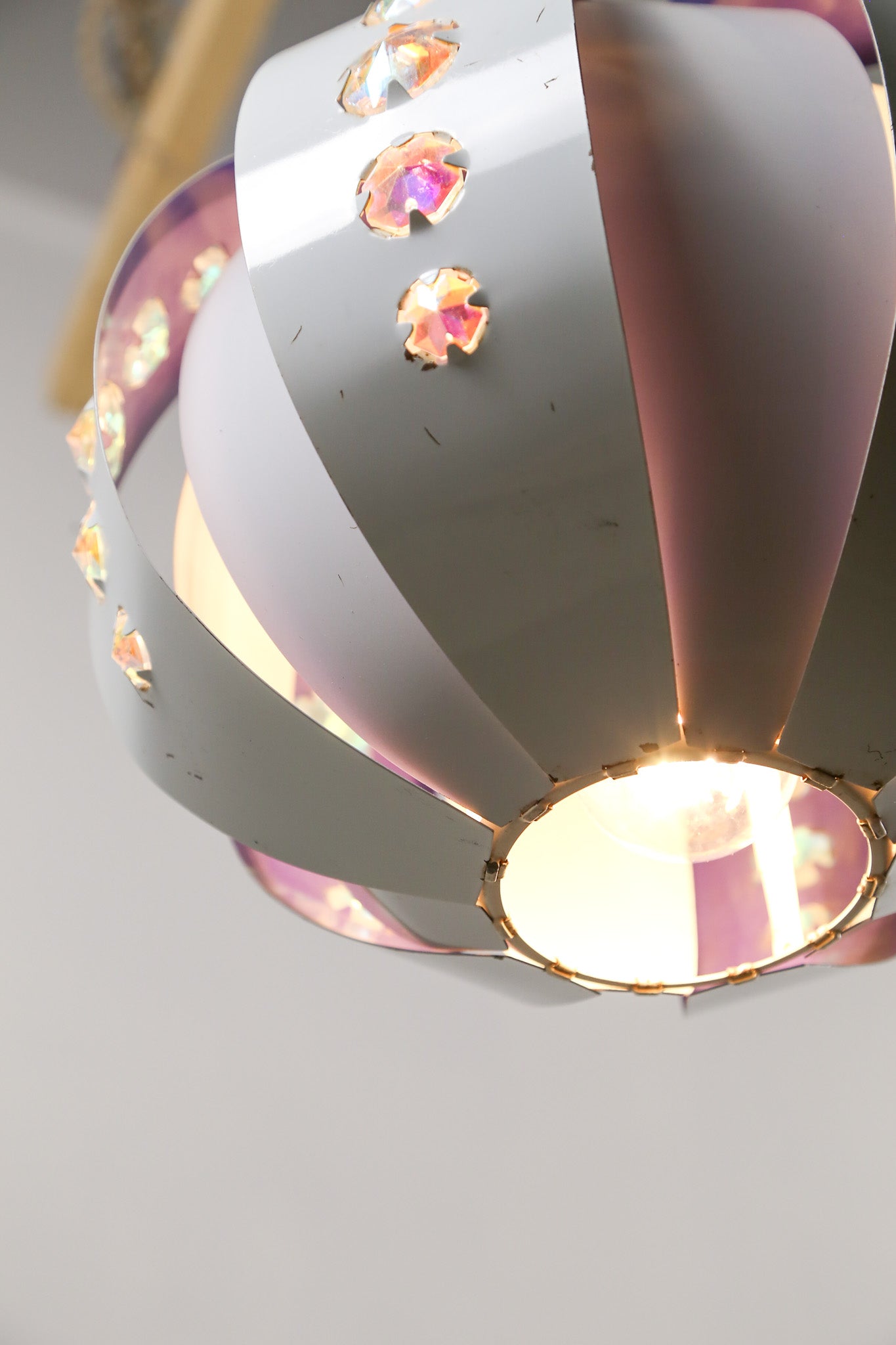 Rainbow UFO Pendant Lamp / レインボー UFO ペンダントランプ