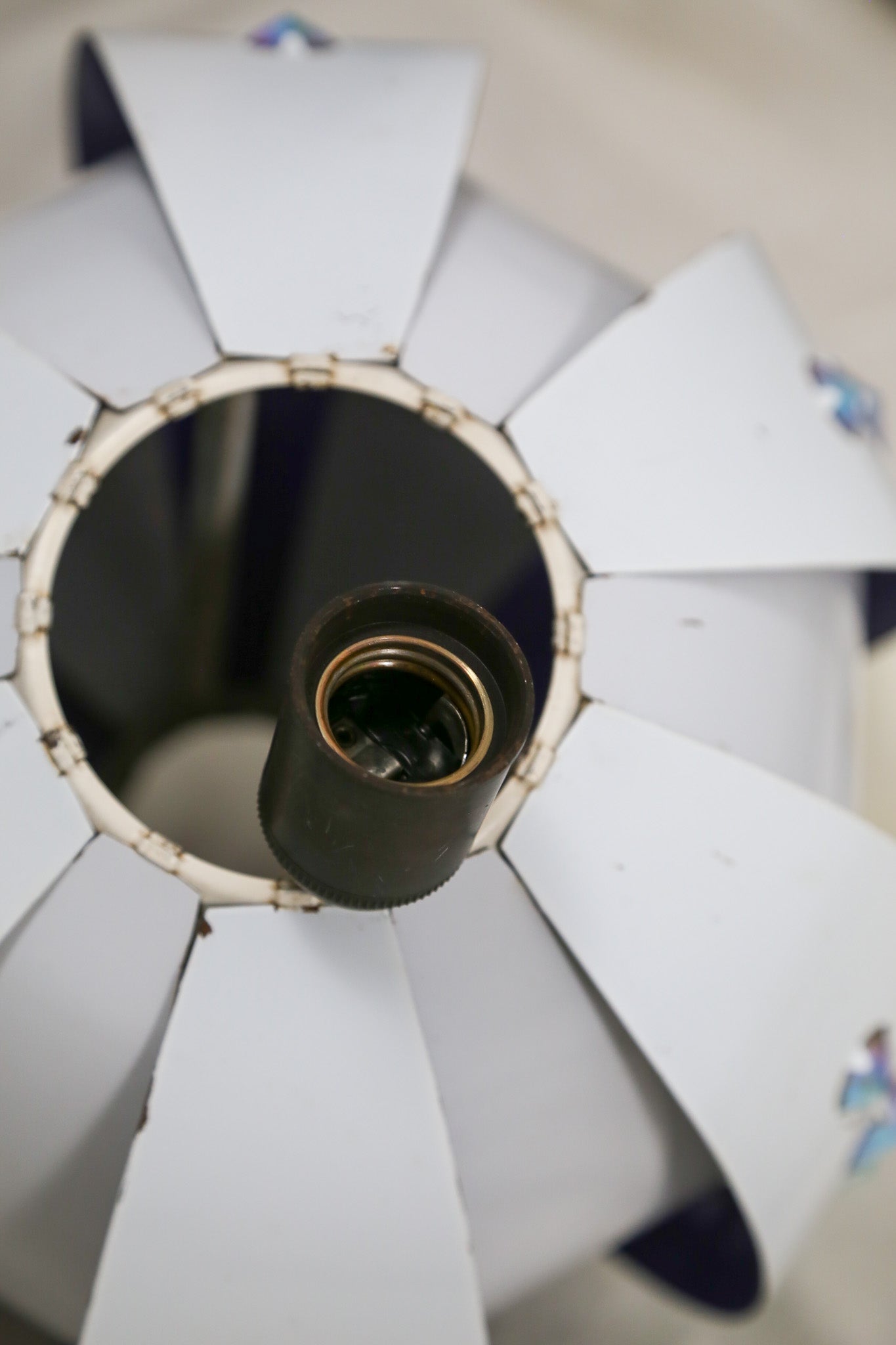 Rainbow UFO Pendant Lamp / レインボー UFO ペンダントランプ