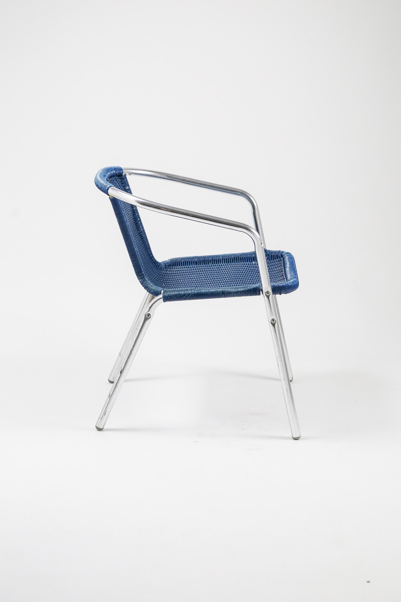 Blue Vinyl Woven Armchair / ビニール編みアームチェア
