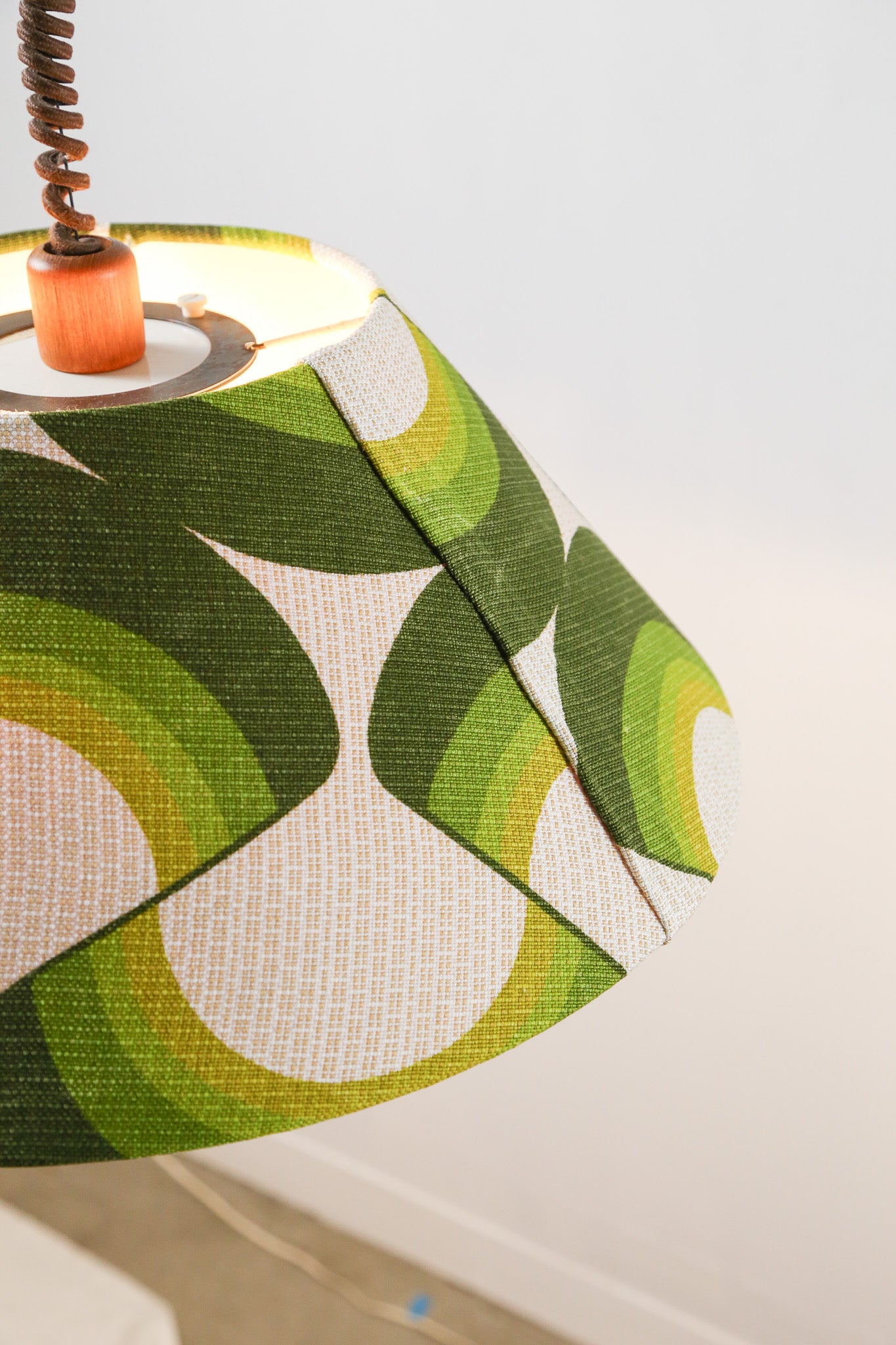 Vintage Teak Pendant Light with Psychadelic Green Shade / ヴィンテージ チーク ペンダントライト サイケデリックグリーンシェード