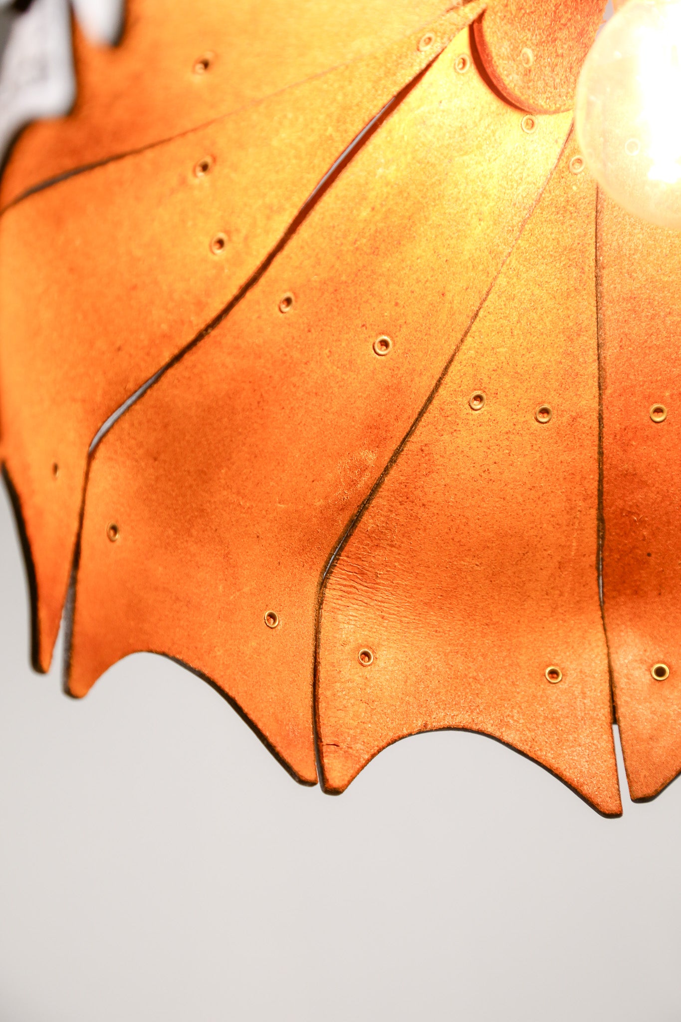 Leather Shade Pendant Light / 革のシェード ペンダント