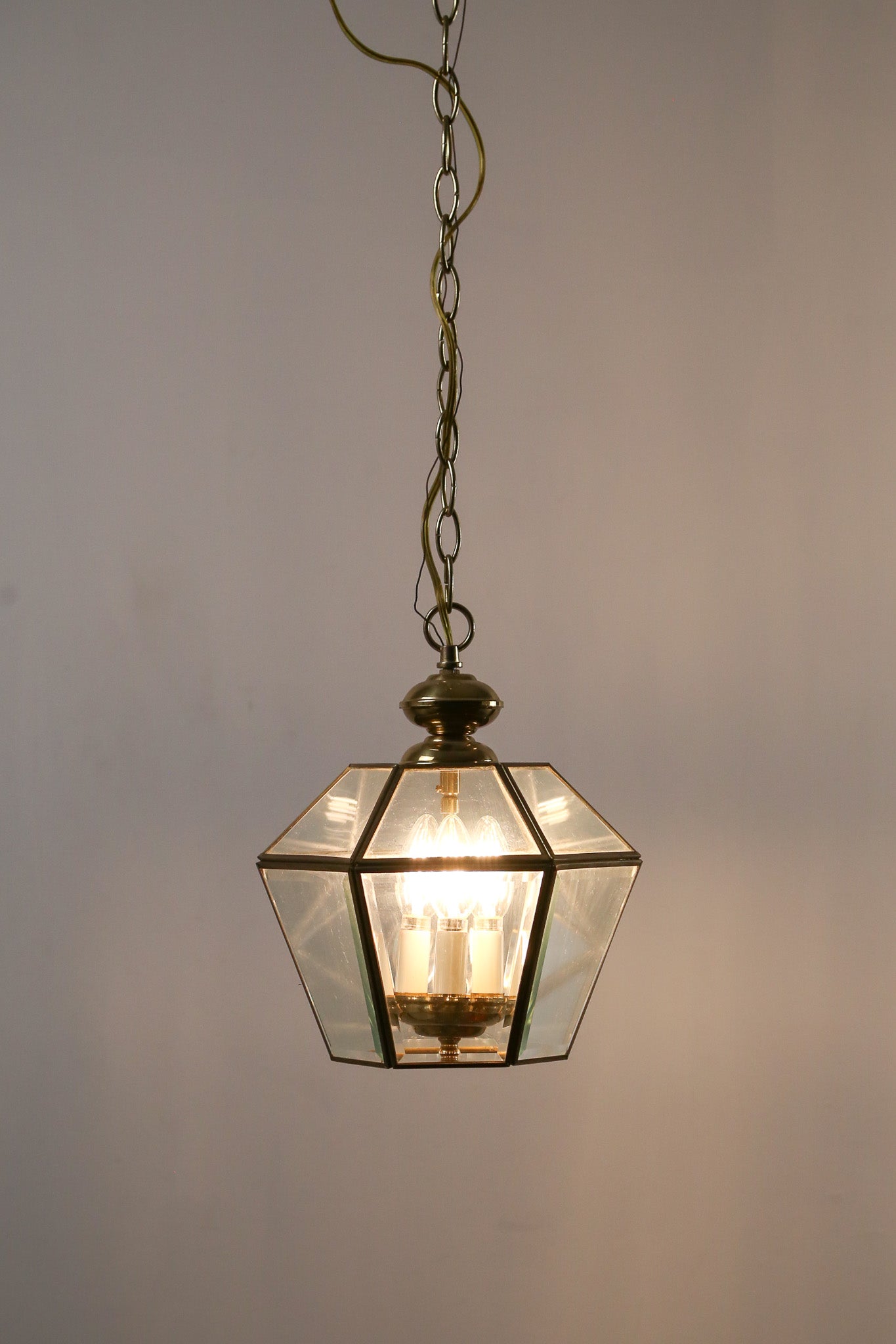 Hanging Lantern Style Brass Chandelier / 真鍮フレーム 吊り下げ式 ガラスランタンペンダントライト