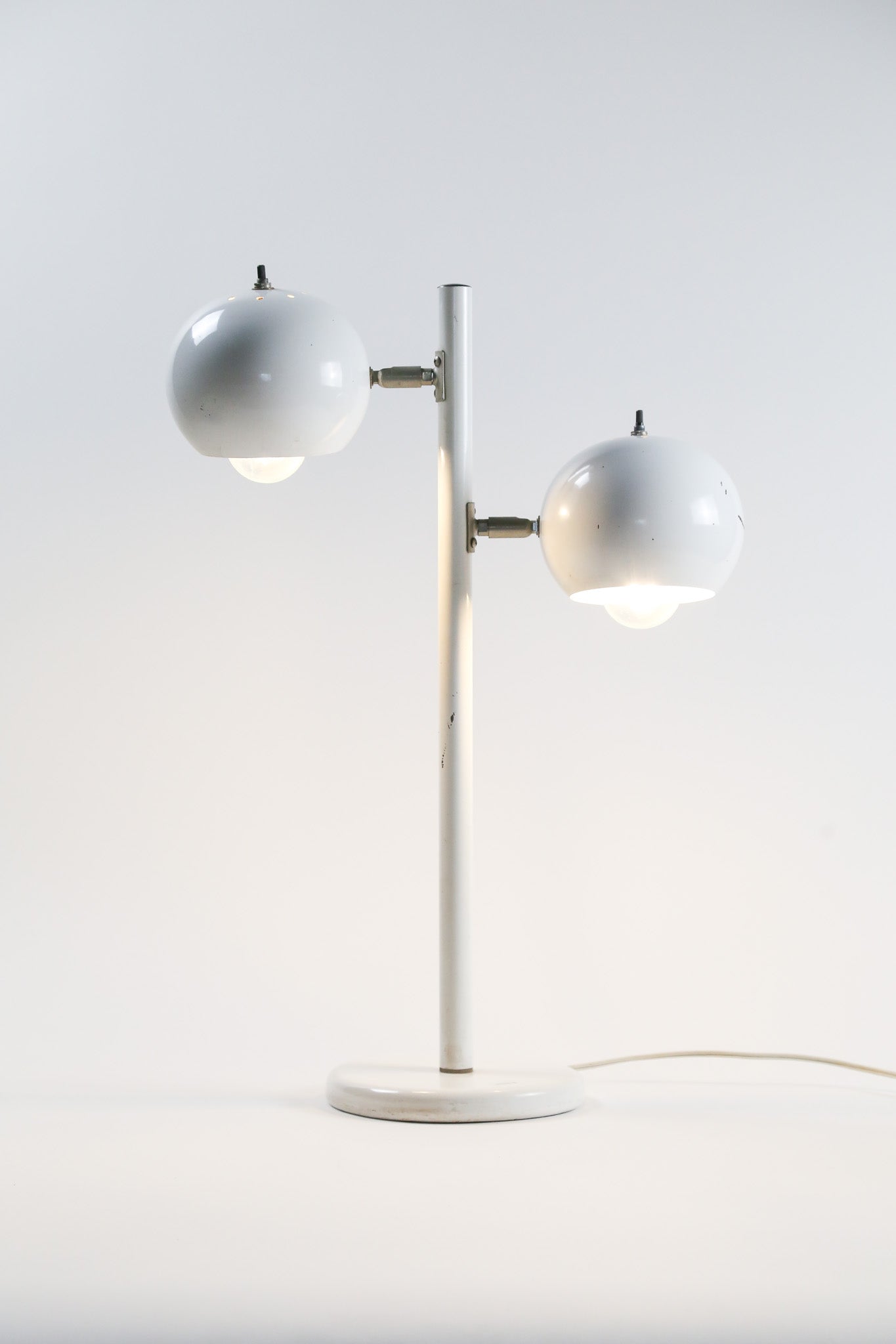 White Twin Head Desk Lamp / 白 2灯 デスクライト