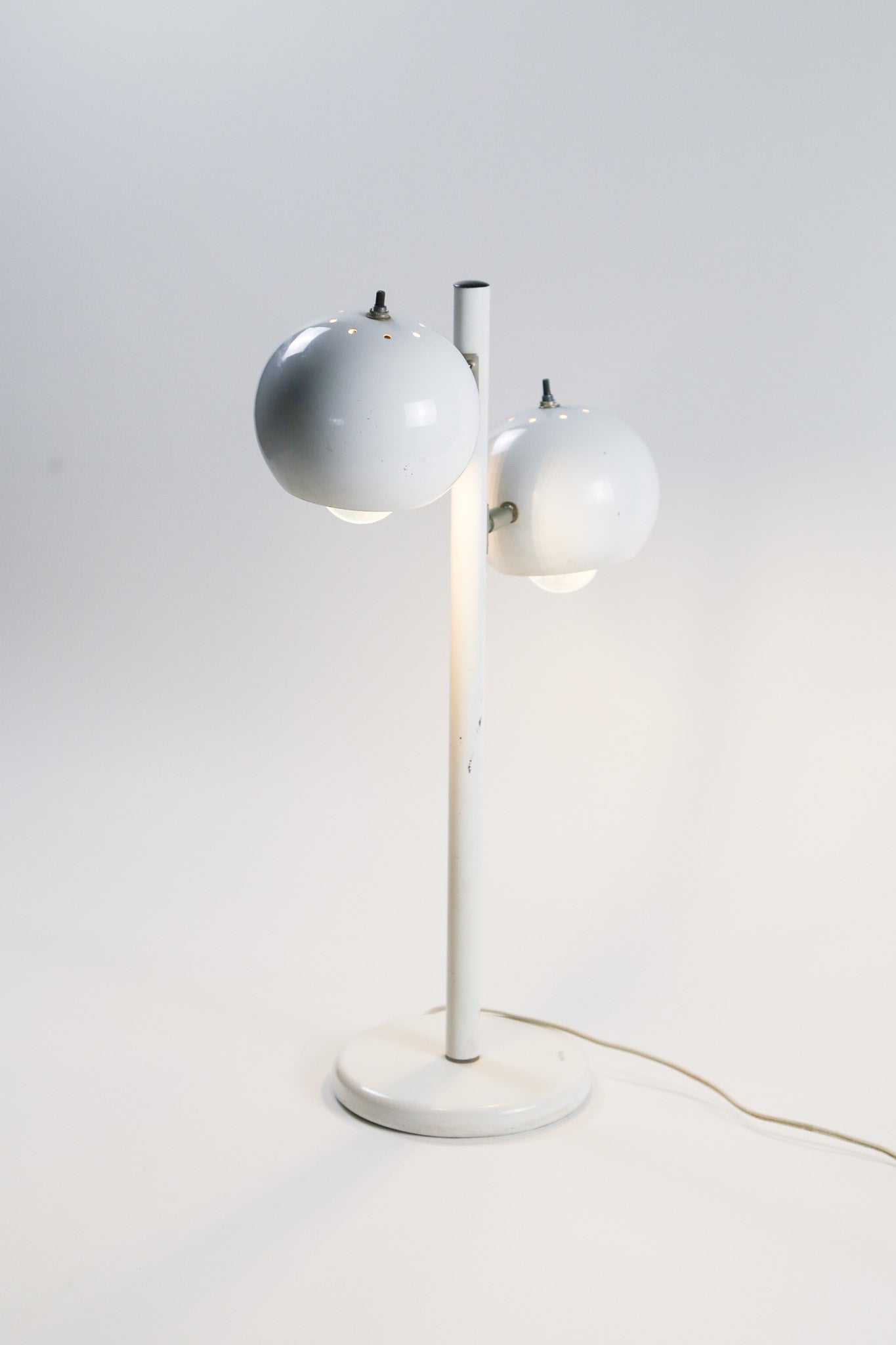 White Twin Head Desk Lamp / 白 2灯 デスクライト