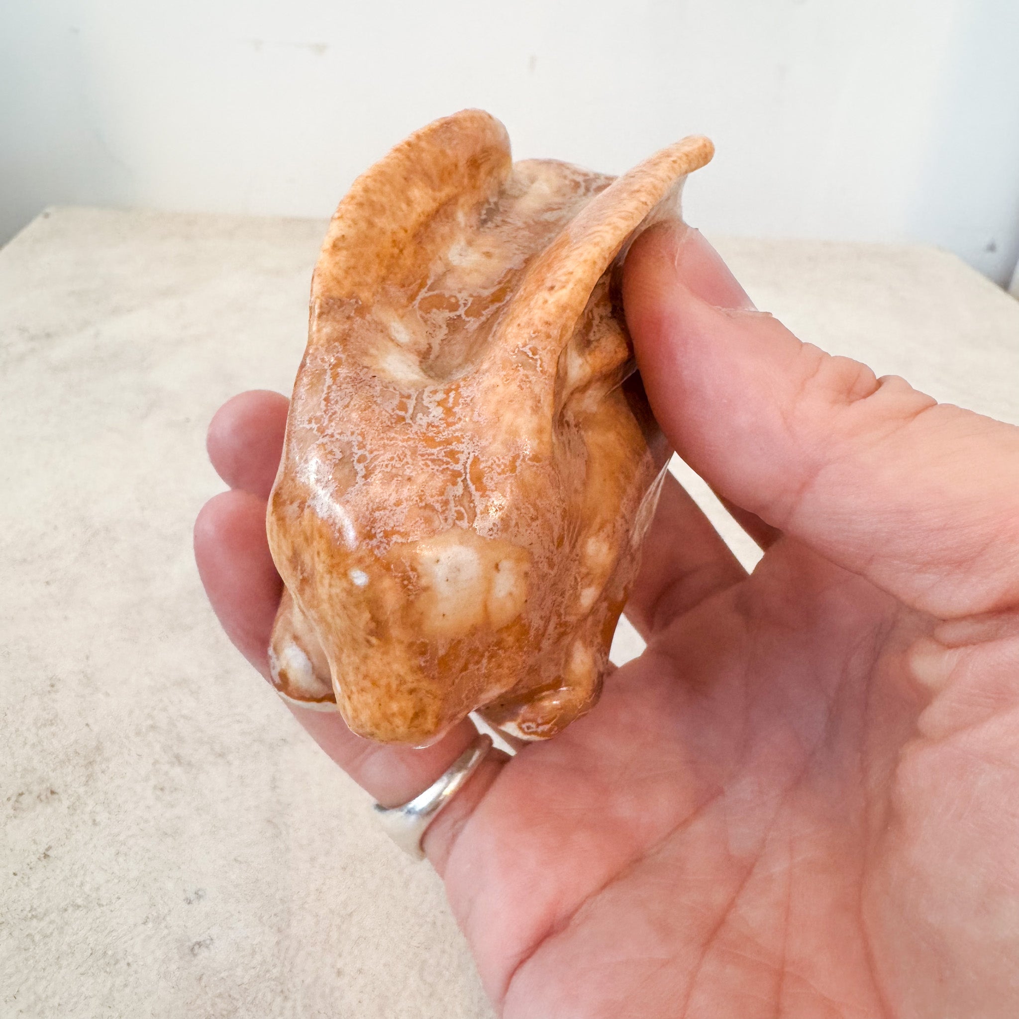 Ceramic Rabbit Figurine / 陶器製うさぎの置物