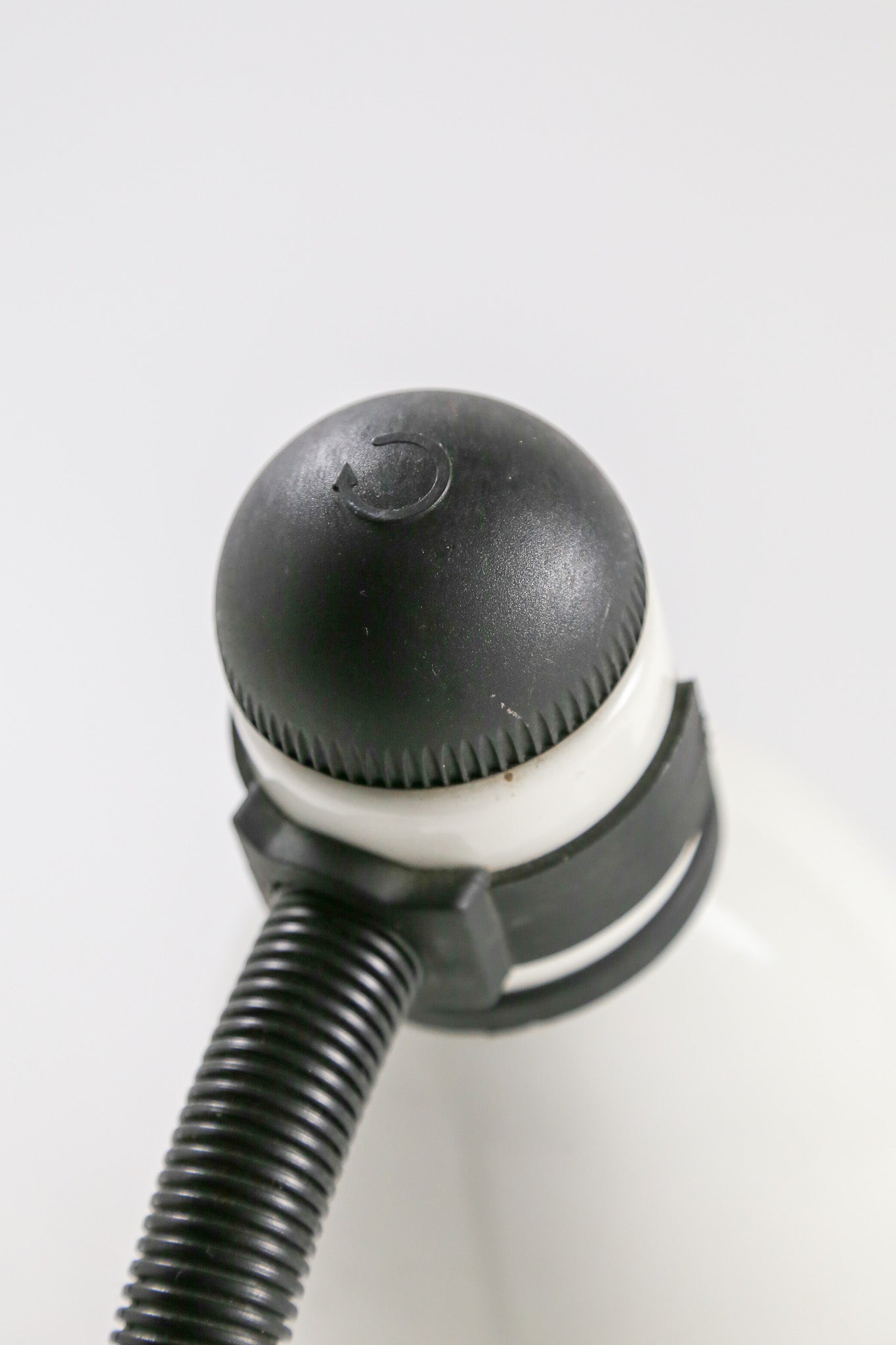 White & Black Gooseneck Desk Lamp / 白×黒 グースネックライト